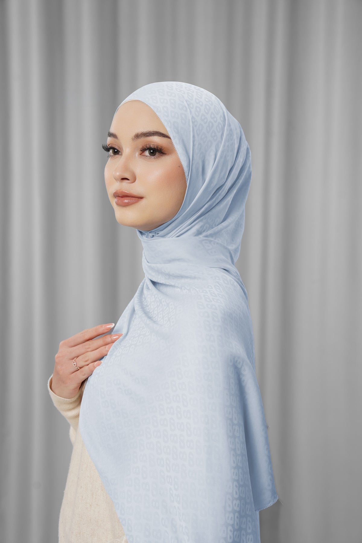 Tapis Satin Jacquard Shawl - Zen Blue