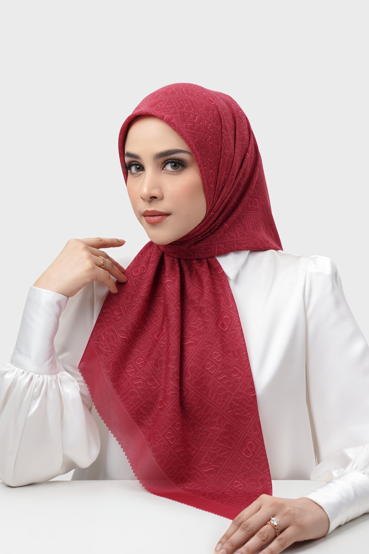 Typograph Square - Haute Red