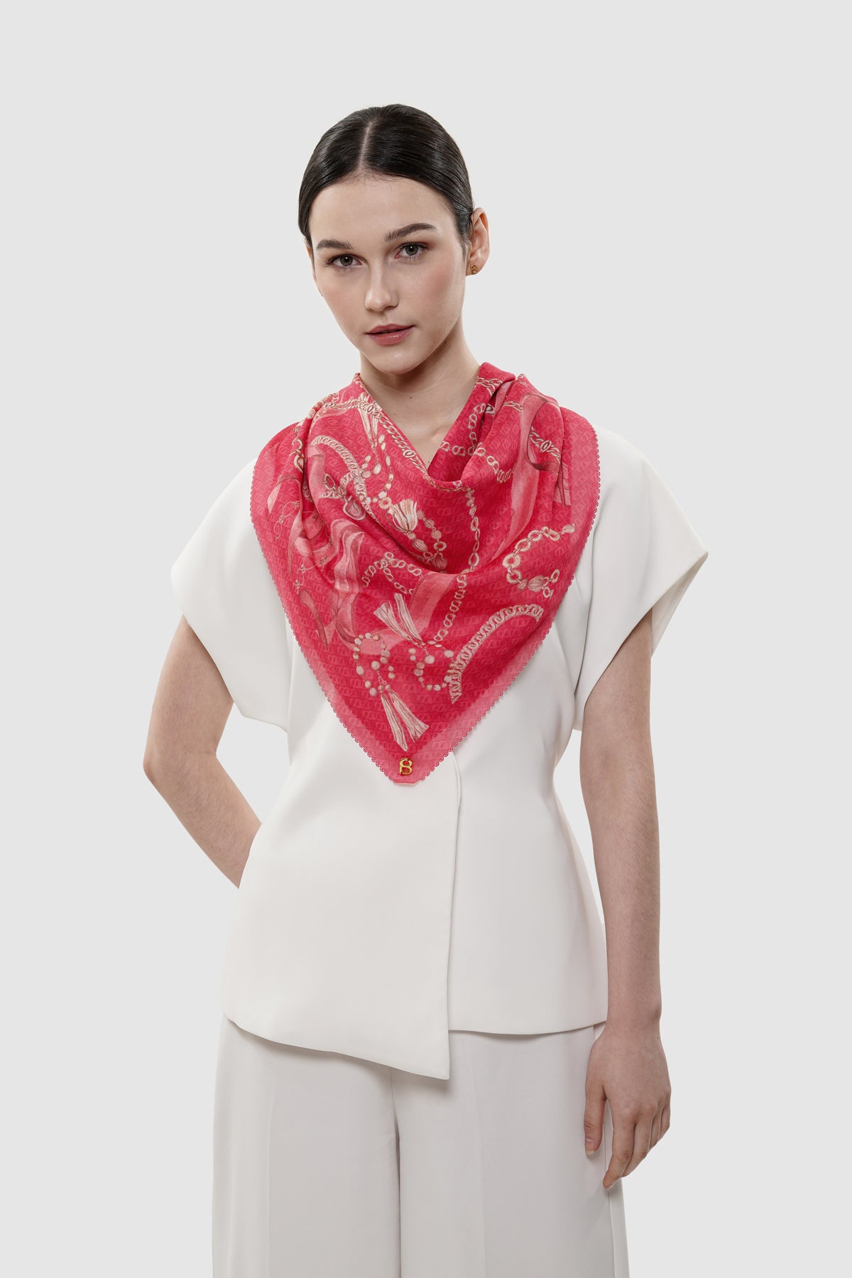 Signature Chain Square Series - Rosella