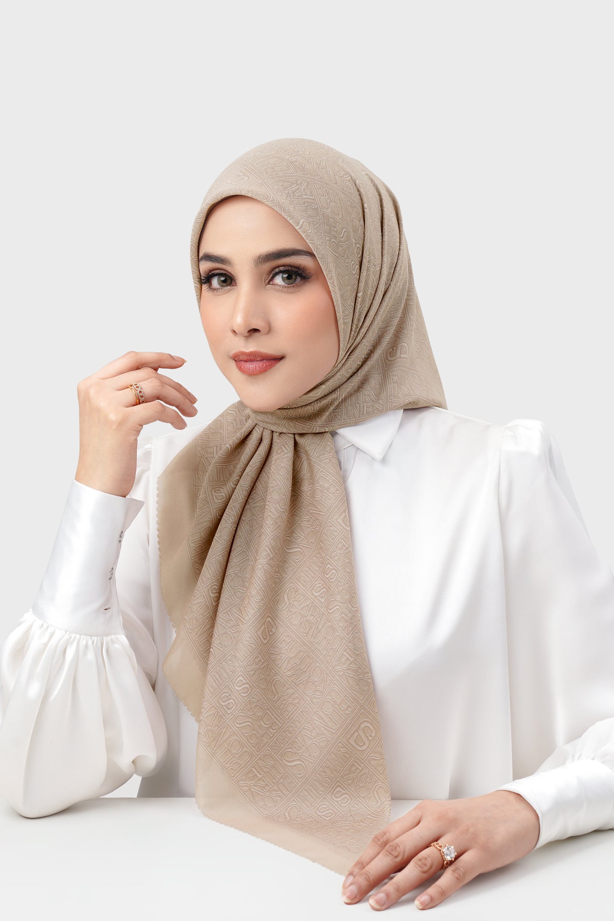 Typograph Square - Frappe