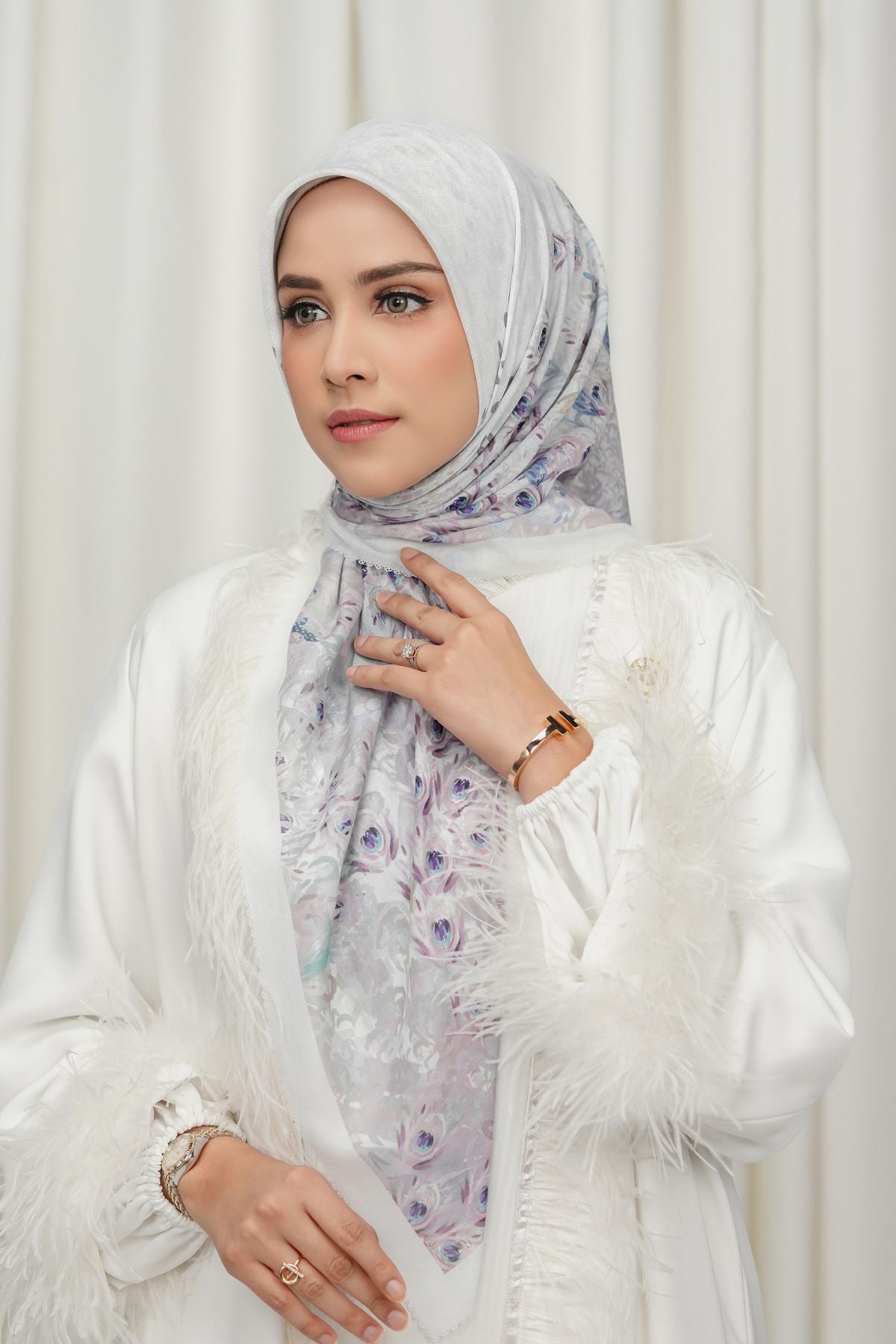 The Ederra 2.0 Square - White