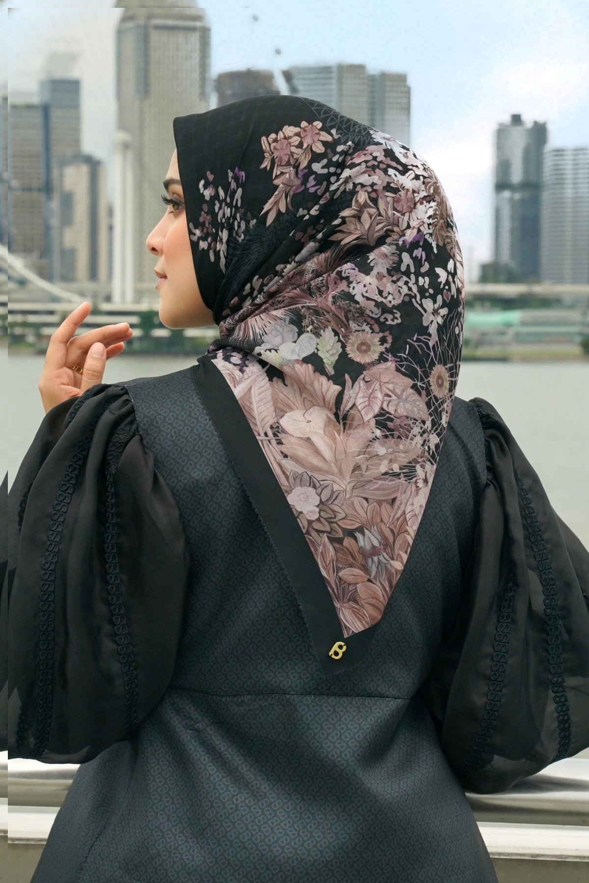 Singapore Square - Black Coffee