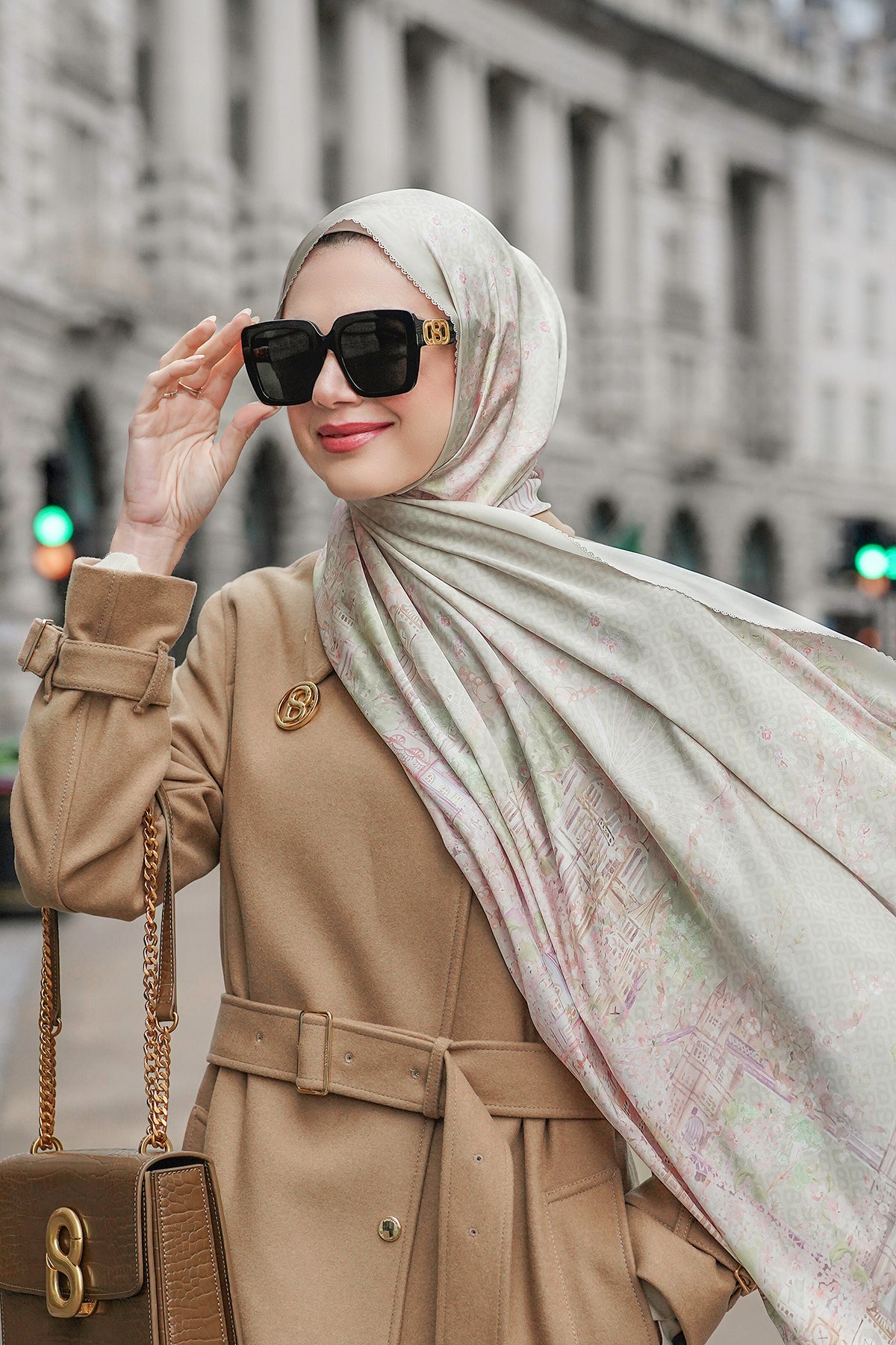 British 2.0 Satin Shawl - Palace