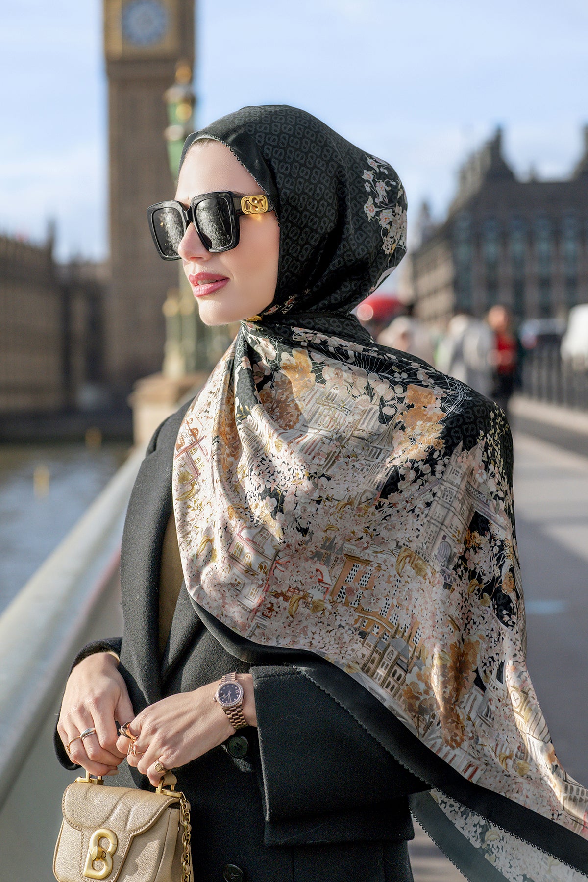 British 2.0 Satin Shawl - Royal Guard