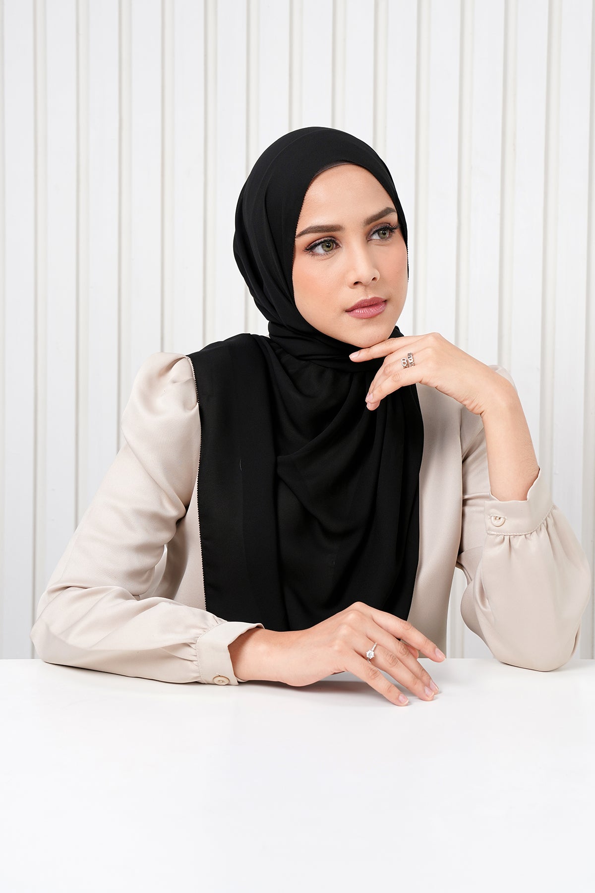 Cassie Shawl - Black