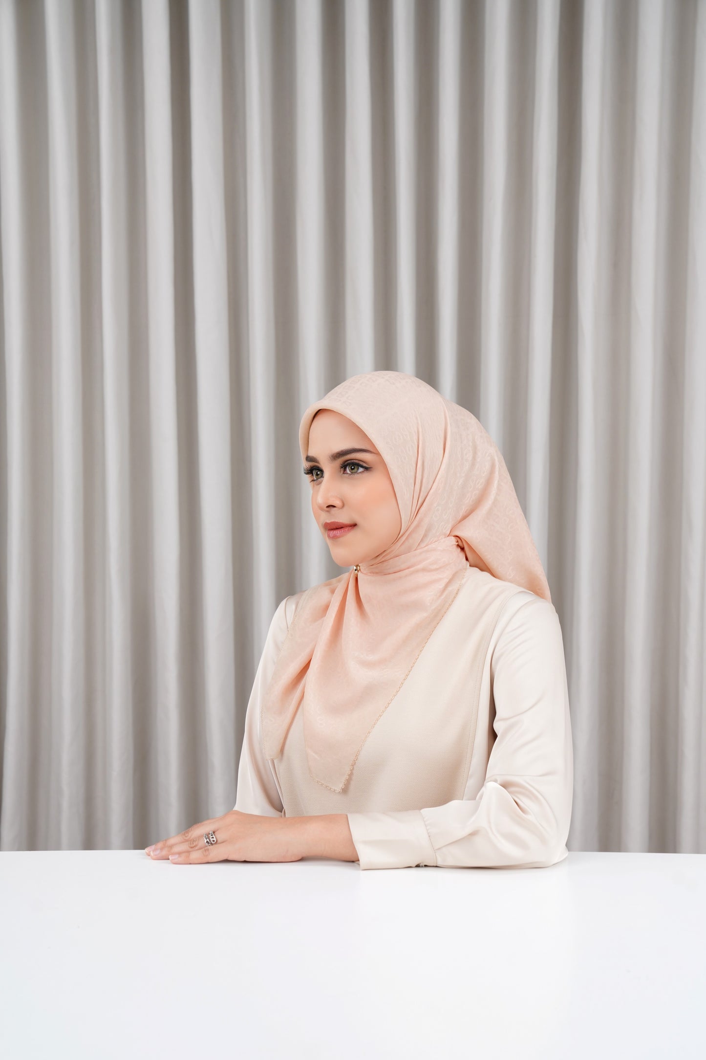 Everyday Tapis Embossed 2.0 - Evening Sand