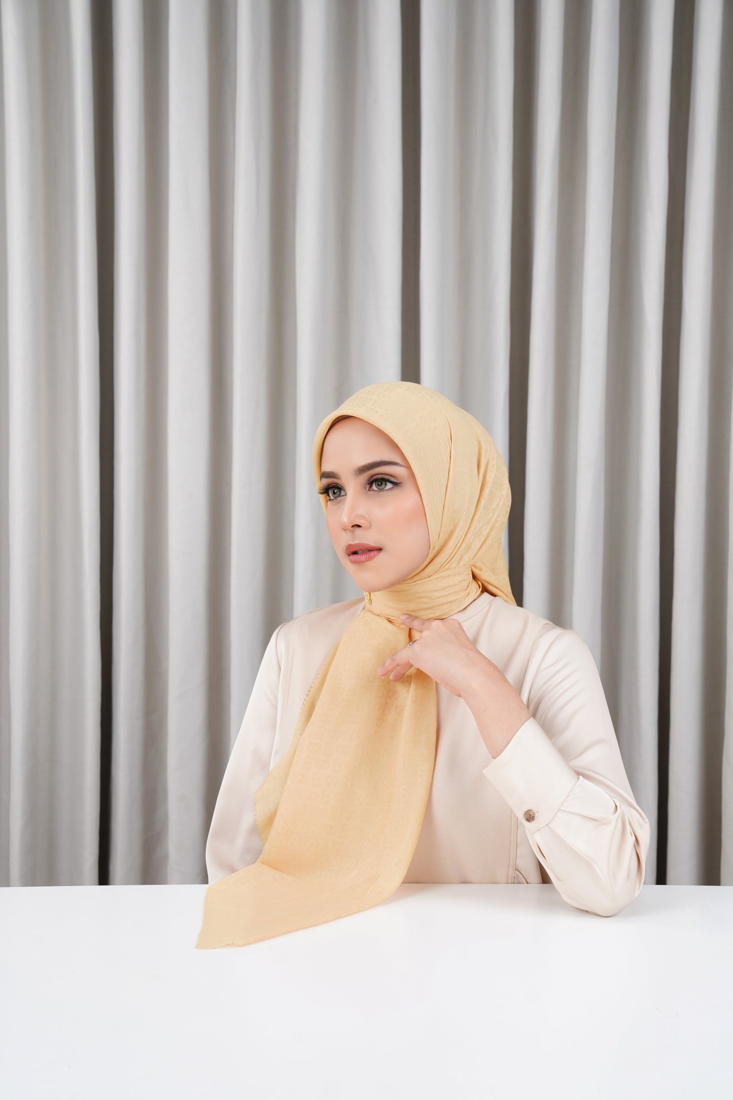 Everyday Tapis Embossed 2.0 - Mellow Buff