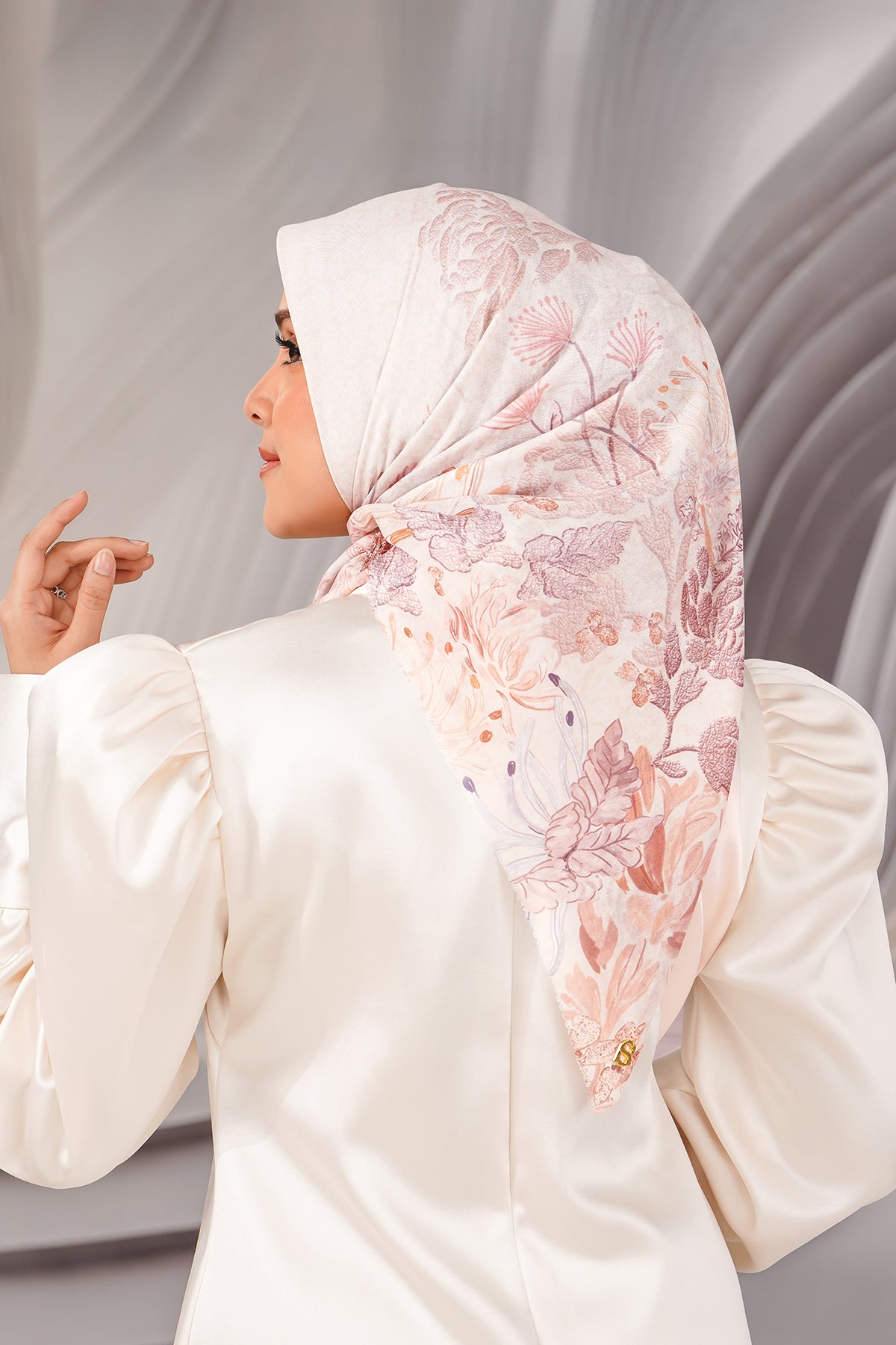 Hermosa Square - Tuberose