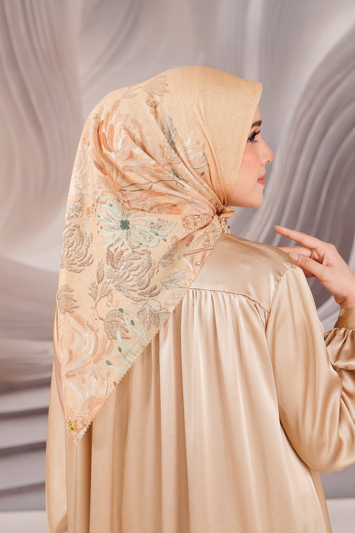 Hermosa Square - Turmeric