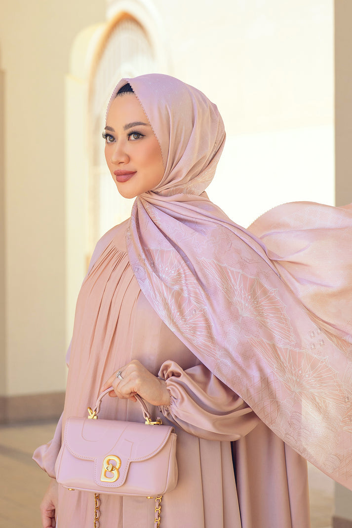 Medina 2 Satin Shawl - Love