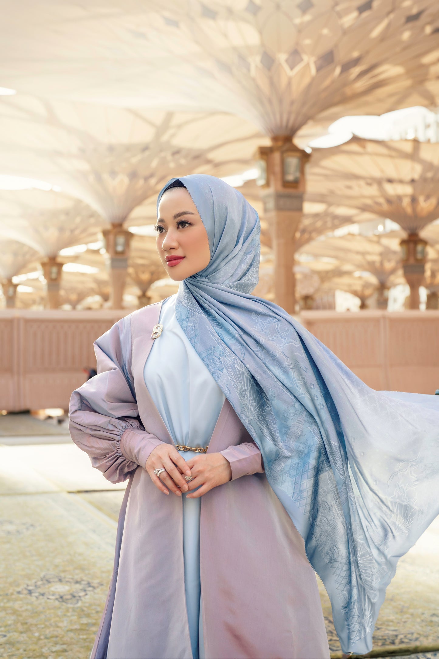 Medina 2 Satin Shawl - Loyal