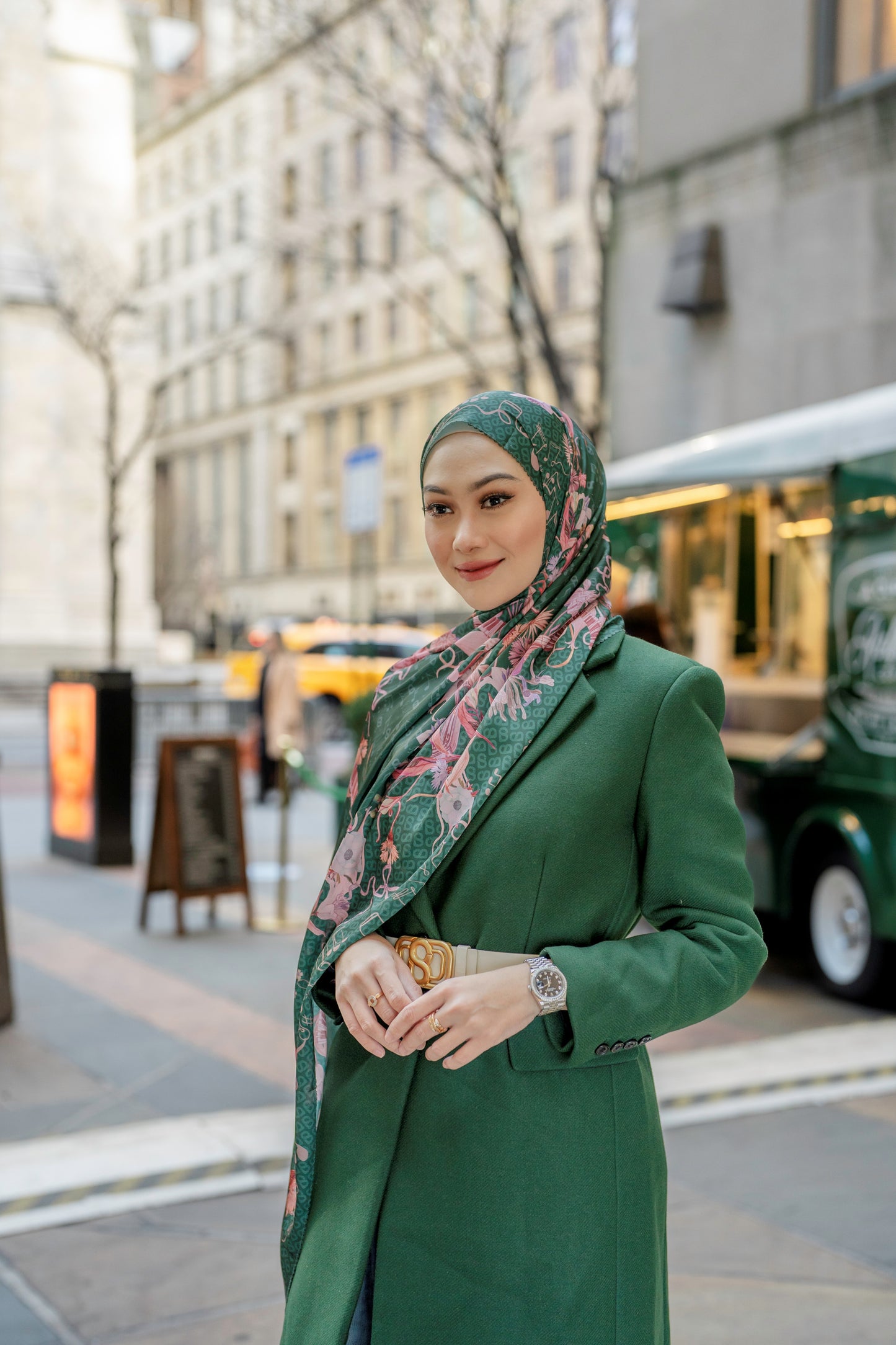 Nada 2.0 Satin Shawl - Bagpipe