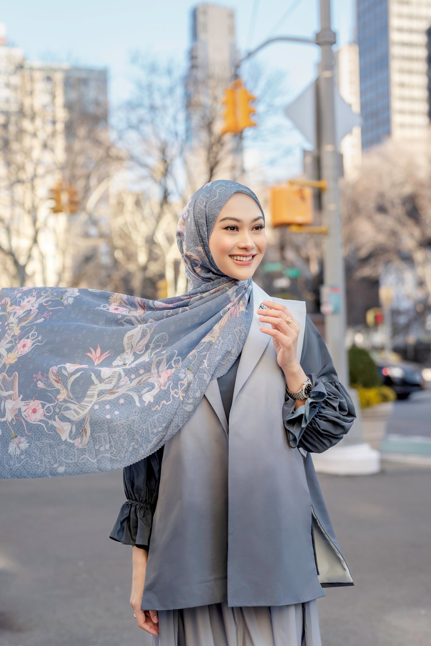 Nada 2.0 Satin Shawl - Flute