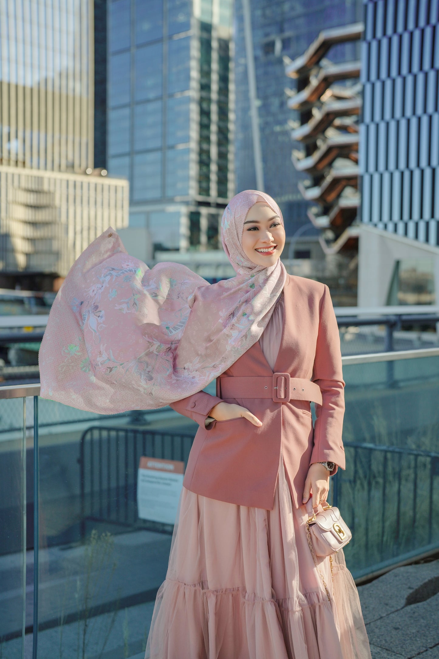 Nada 2.0 Satin Shawl - Lyre