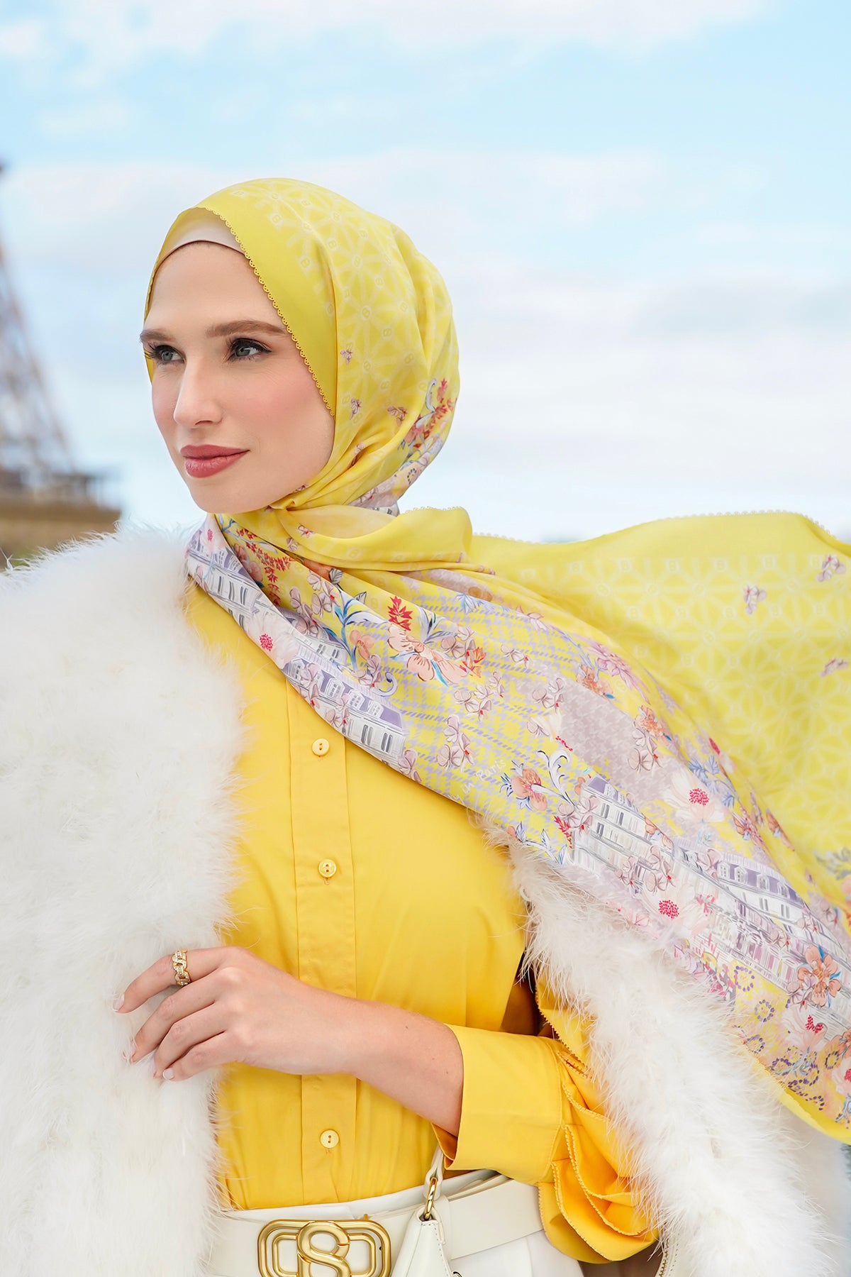 The Parisian 2.0 Satin Shawl - Carambole