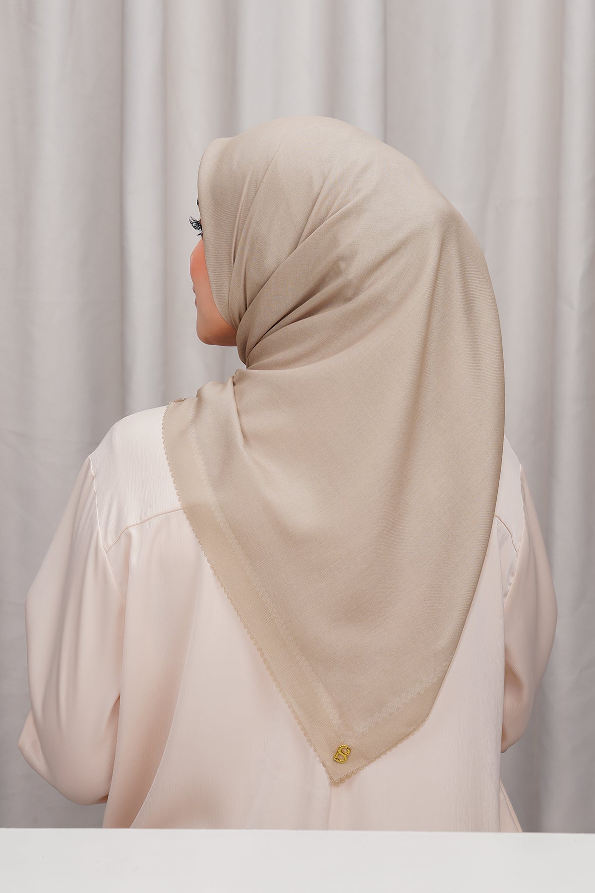 Today's Scarf - Humus