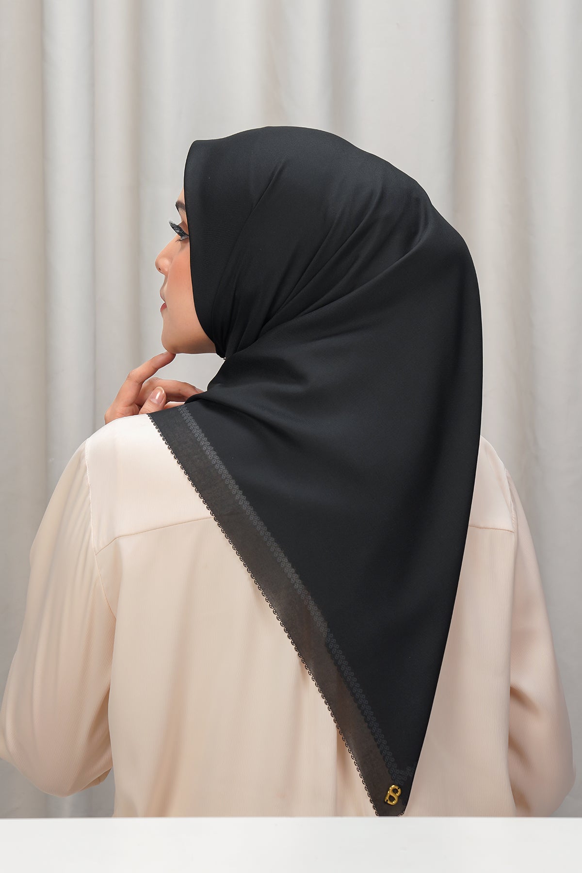 Today's Scarf - Jet Black