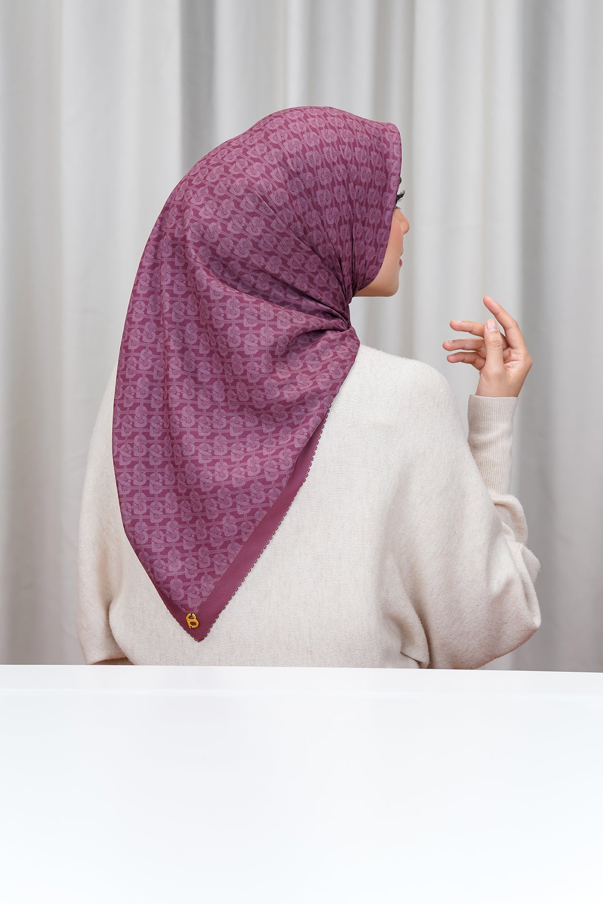 Wicker Voile Square - Burgundy