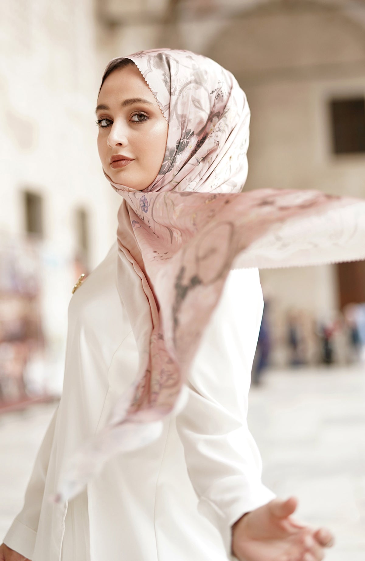 Sofya Satin Shawl - Kofte