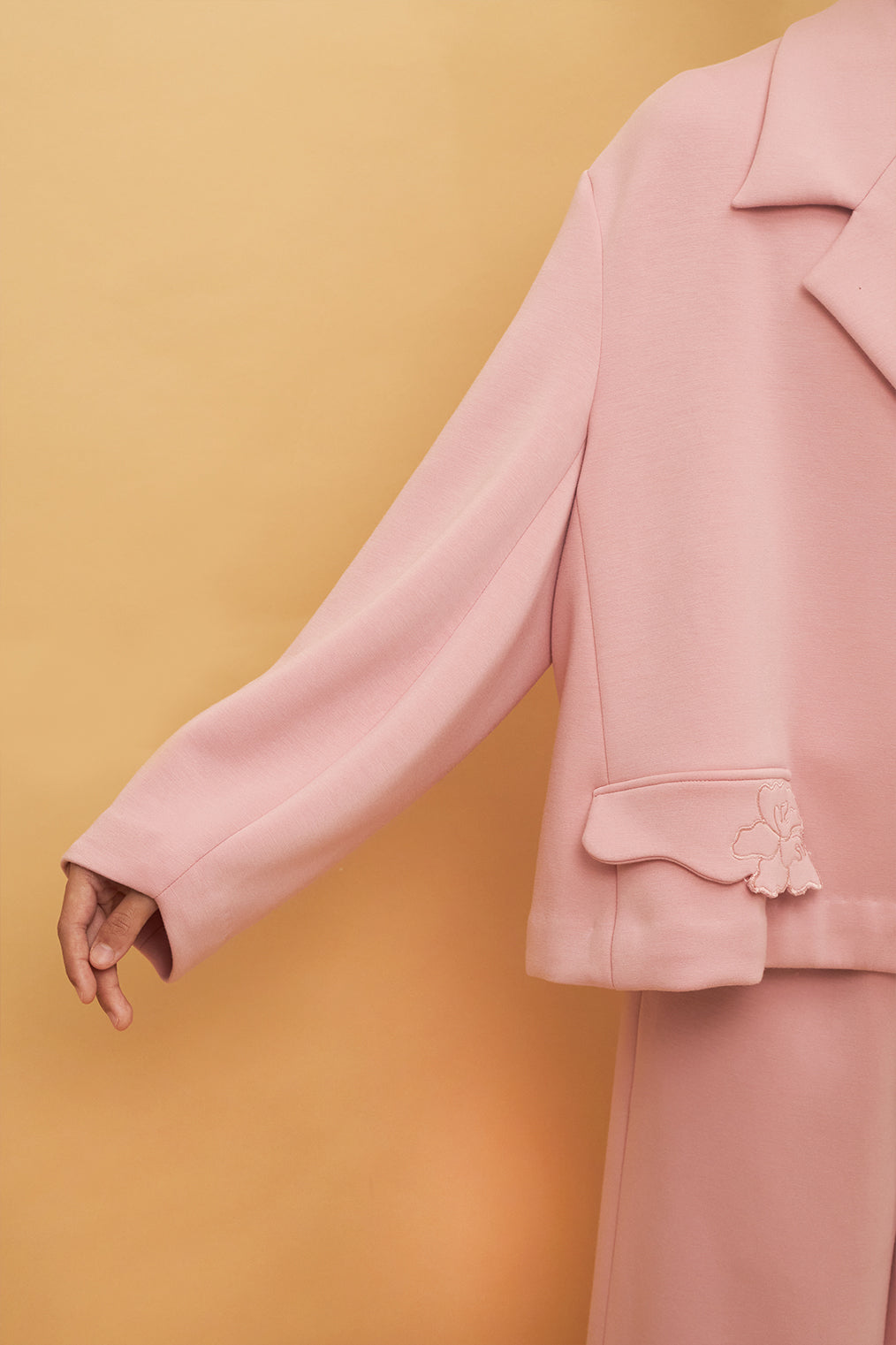 Buttonscarves x Jovian Paradiso Piper Jacket In Mellow Rose