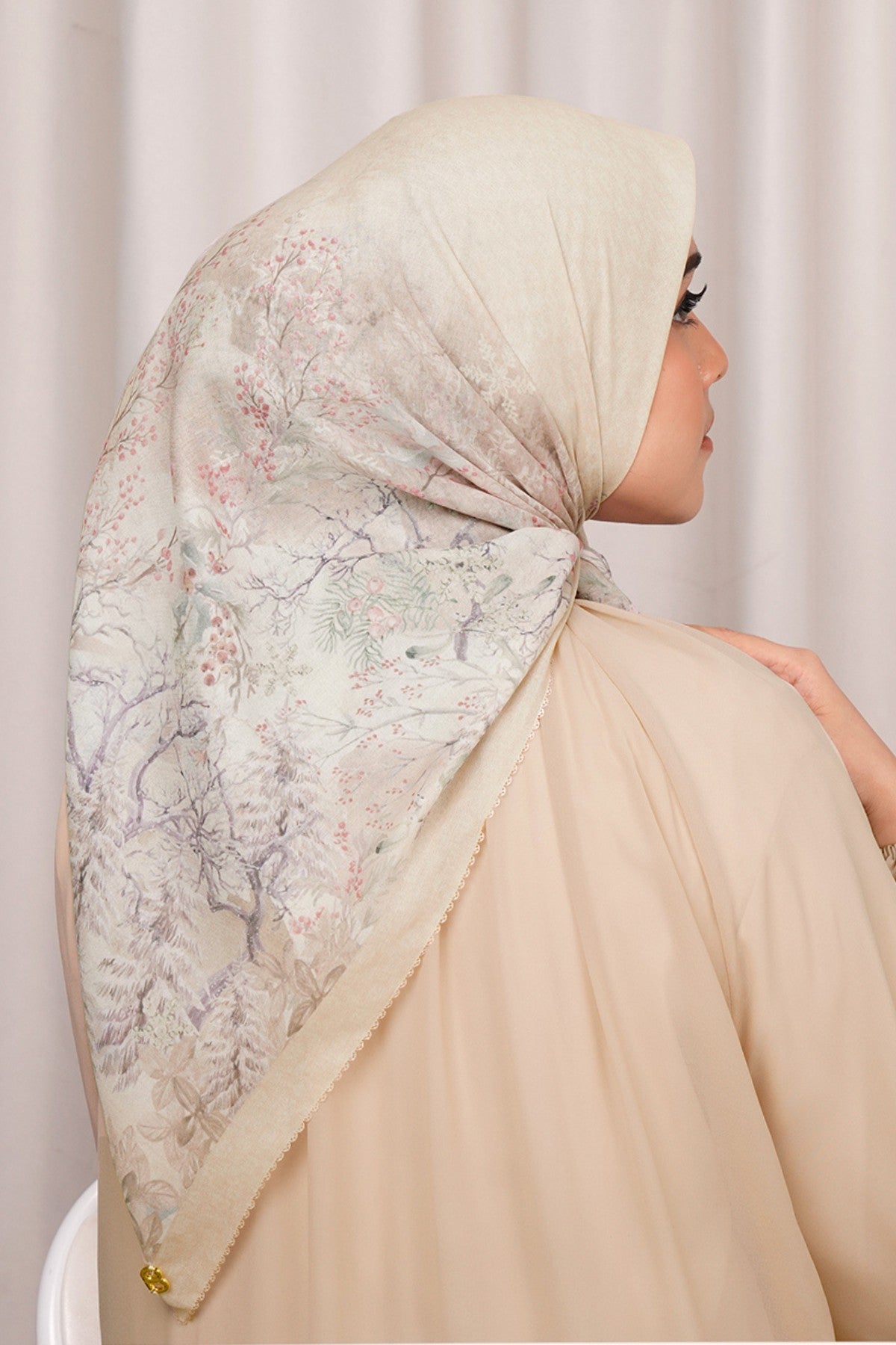 Holiday Square - Egg Nog