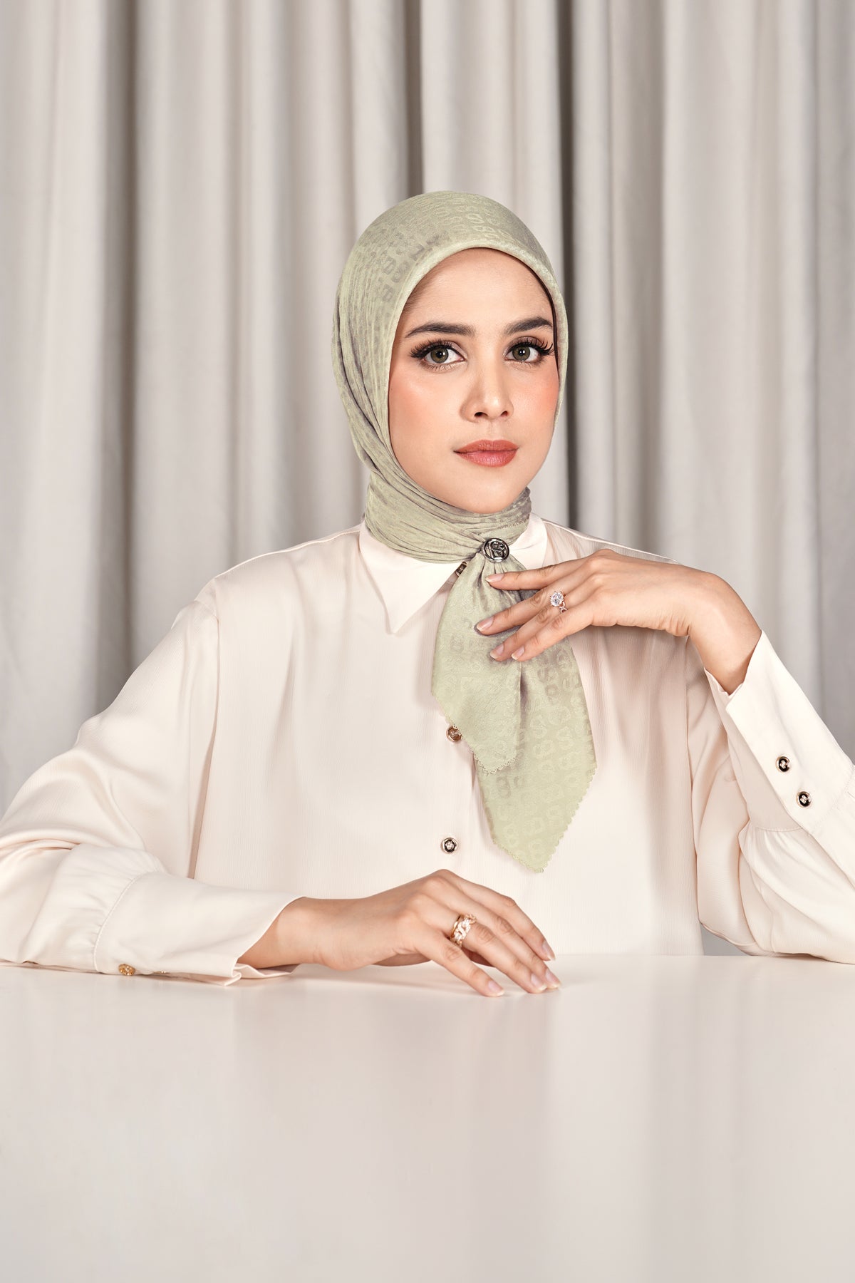 Everyday Tapis Embossed 2.0 - Aluminum