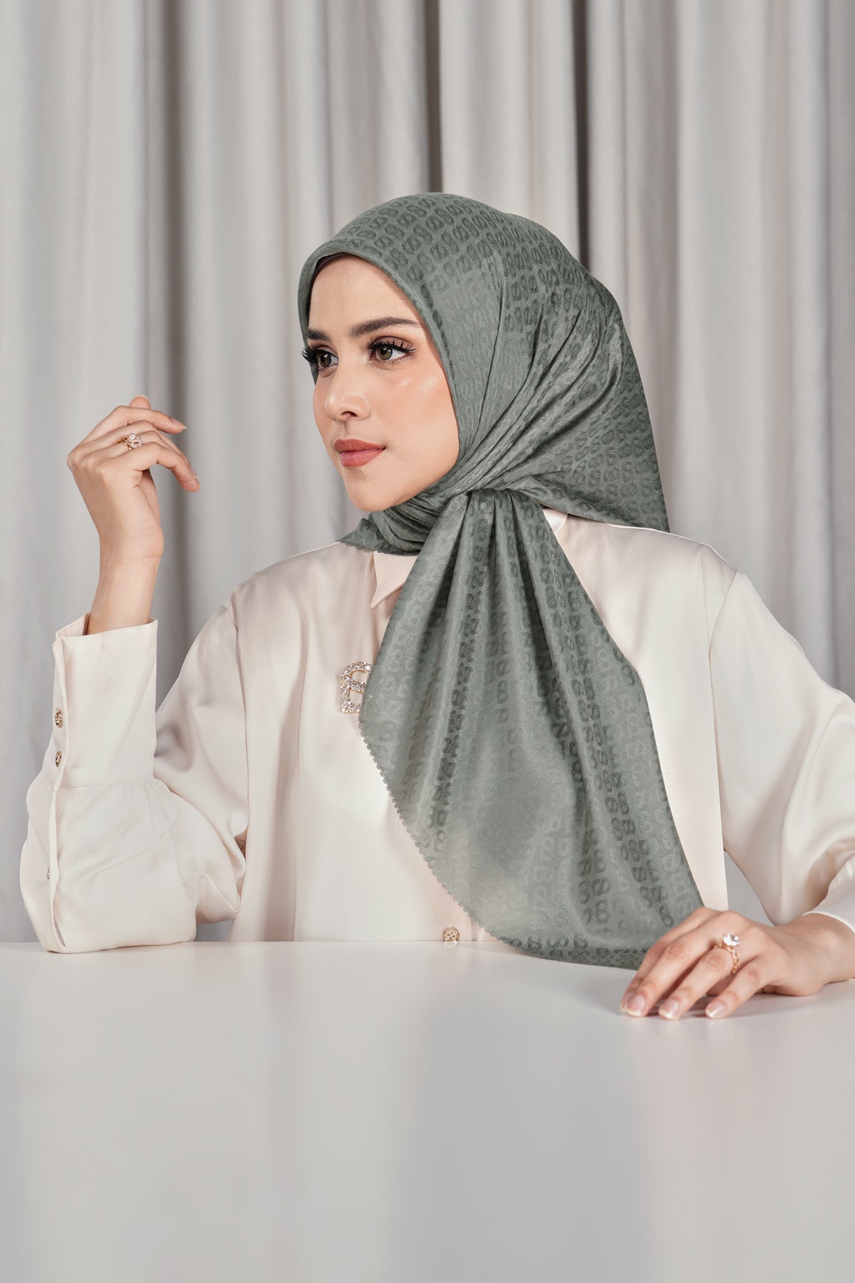 Everyday Tapis Embossed 2.0 - Gunmetal