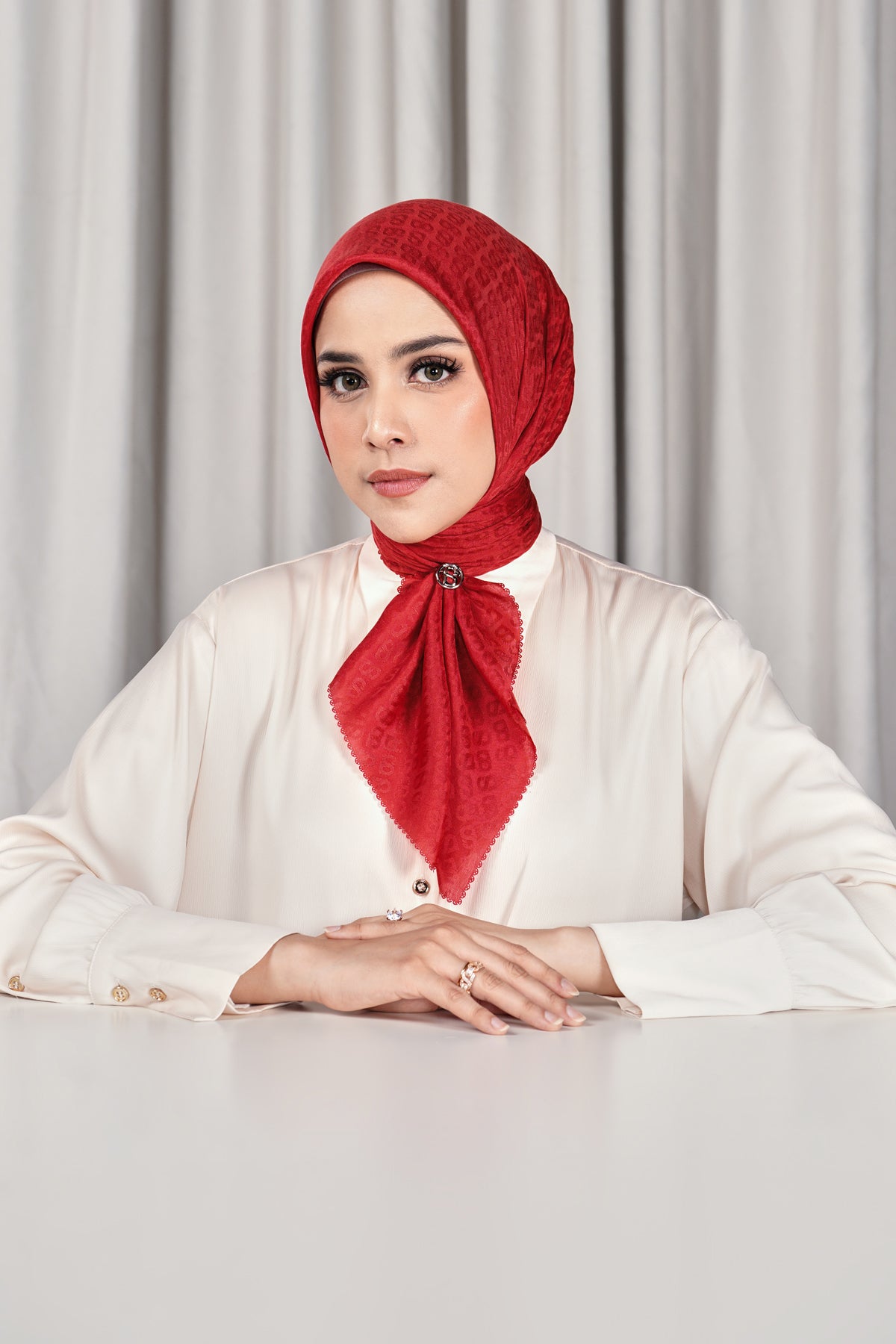 Everyday Tapis Embossed 2.0 - Pompeian Red