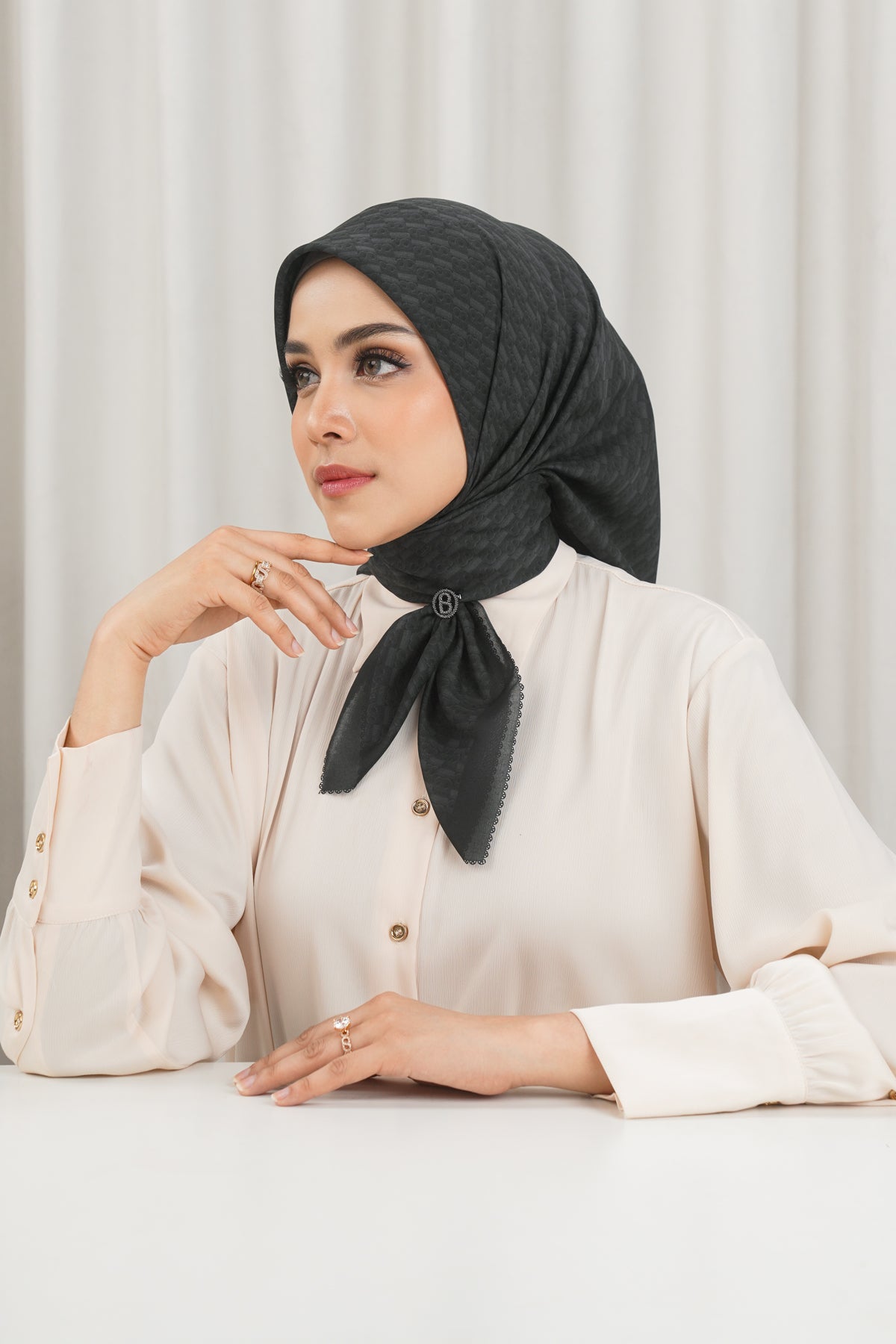 Leena Monogram Square - Jet Set