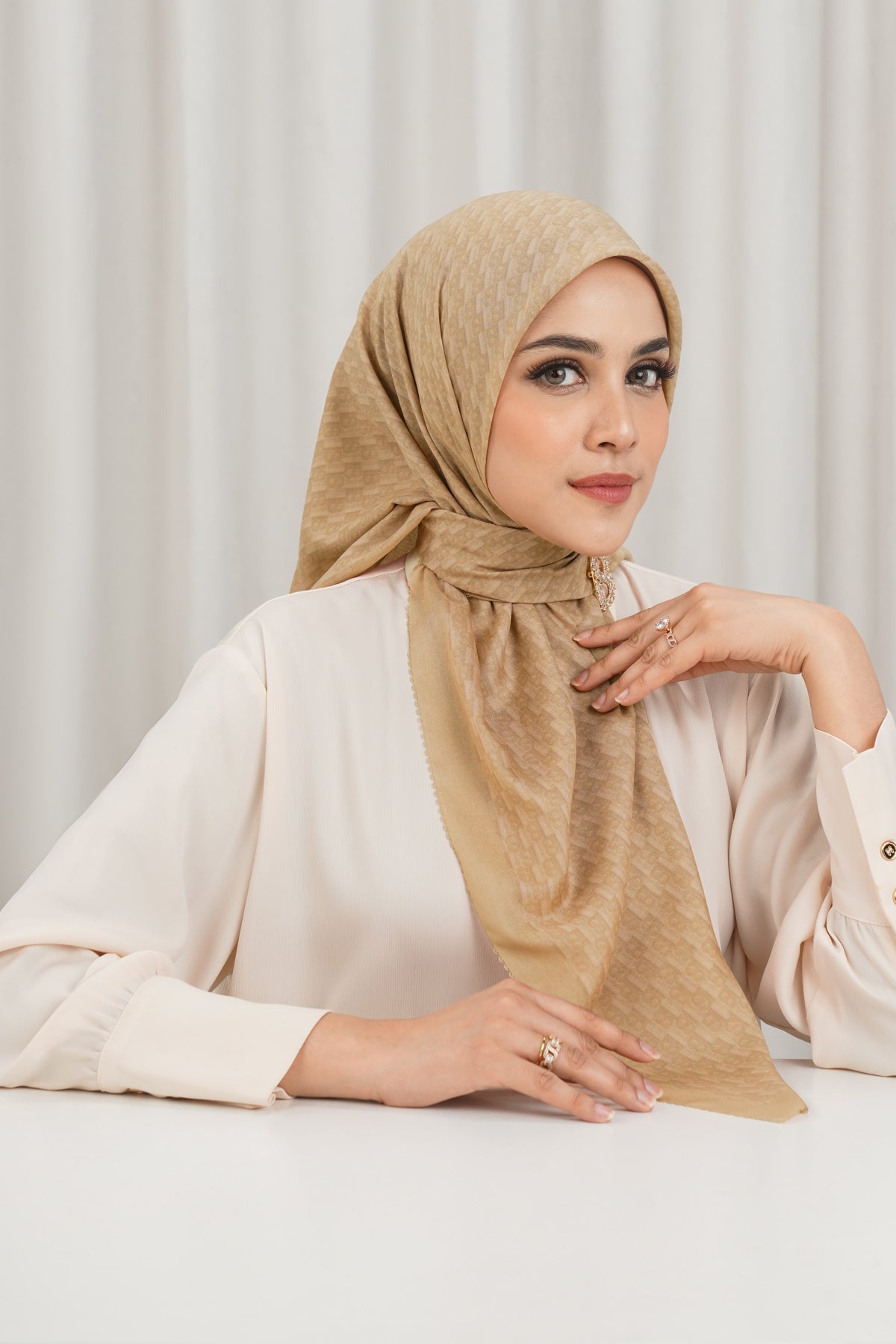 Leena Monogram Square - Sand