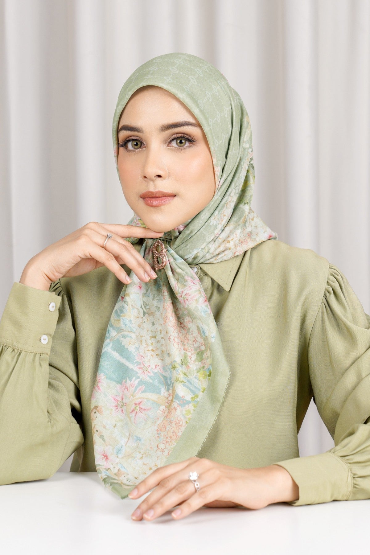 Como Square - Pistachio