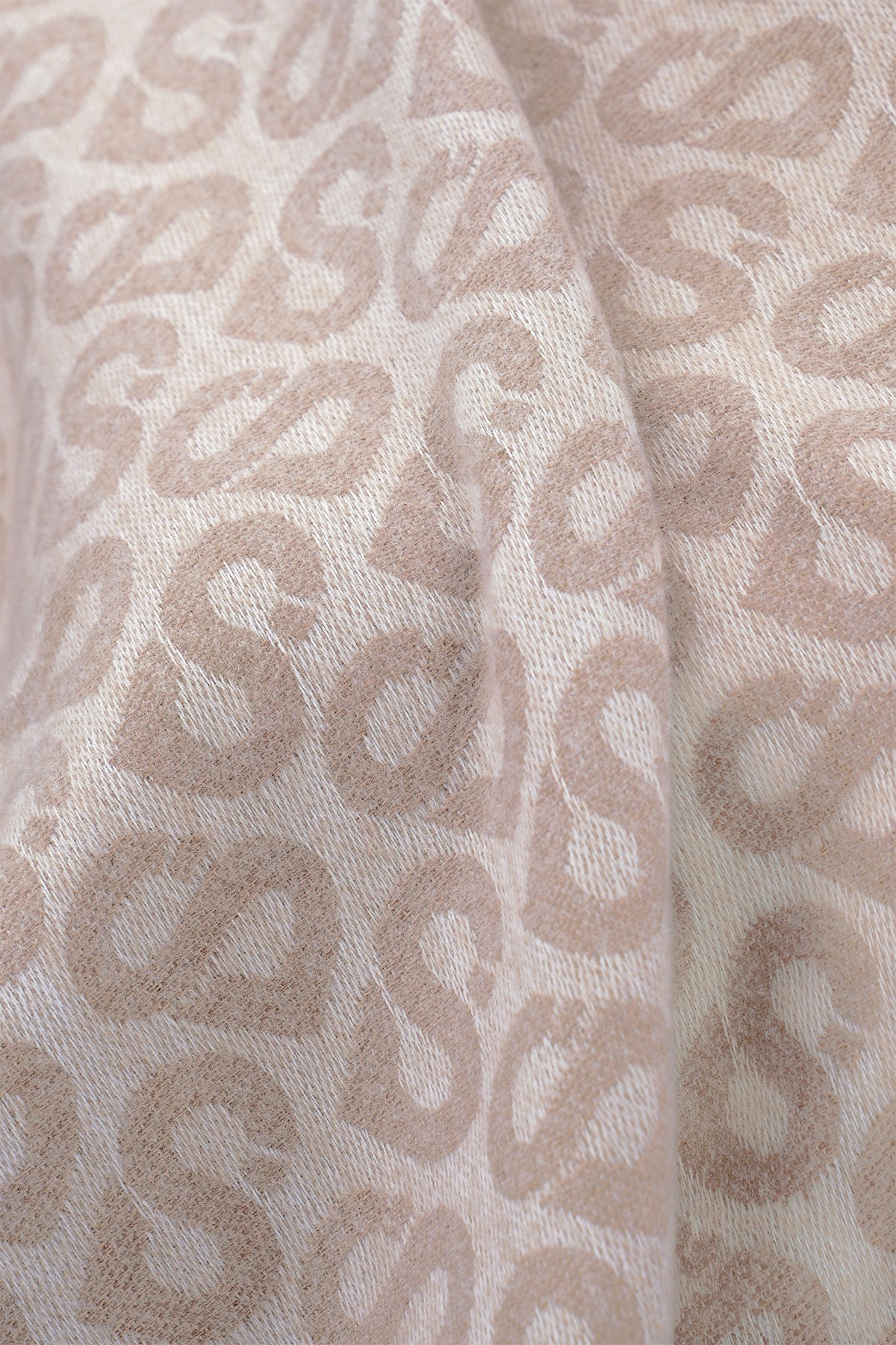 Tapis Neck Shawl - Warm Taupe