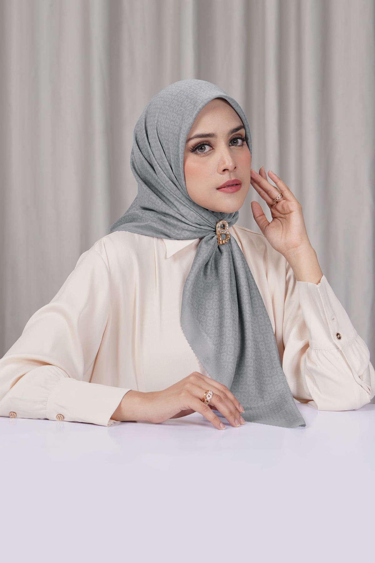 Tapis Square - Alloy