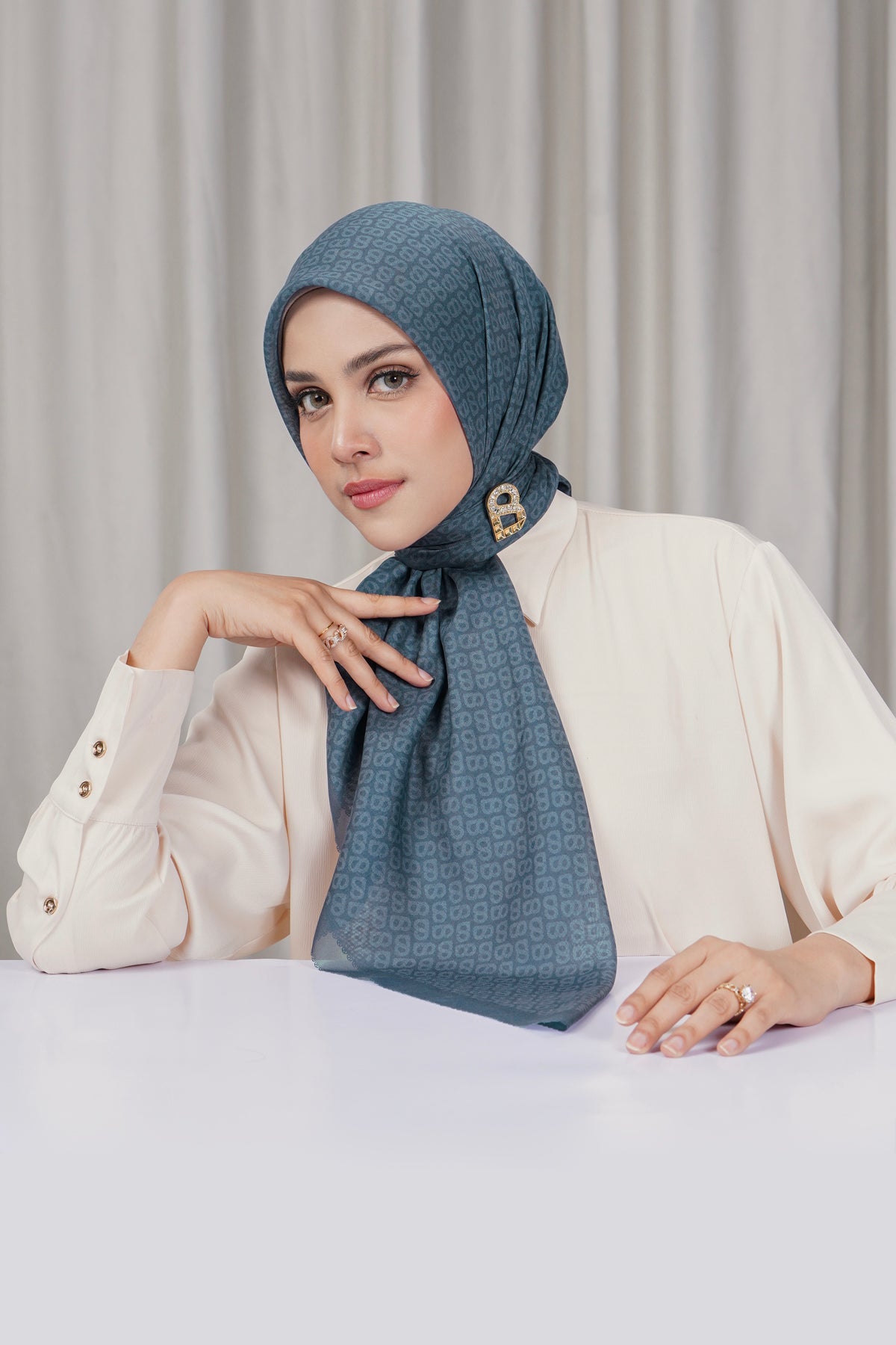 Tapis Square - China Blue