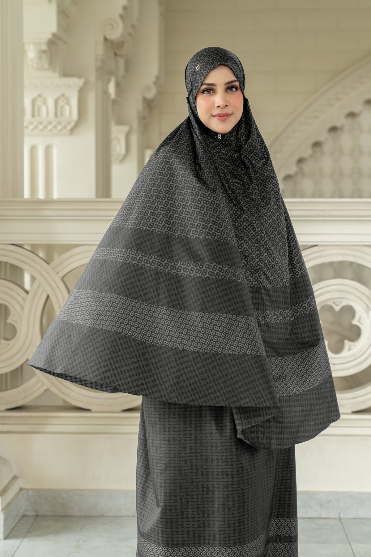 Tapis Abstre Capsule Prayer Robe - Charcoal