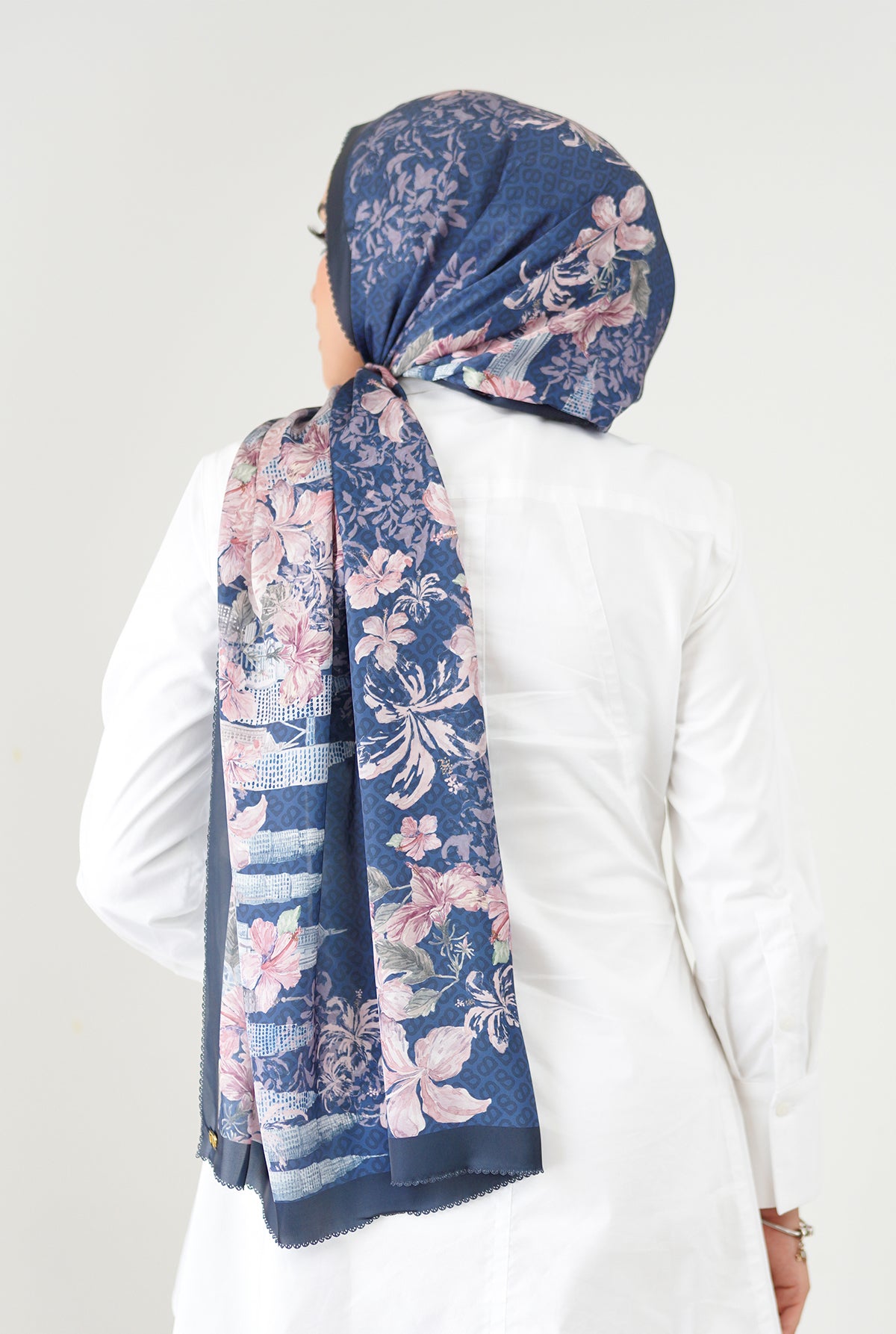 The Malaya Satin Shawl - Navy