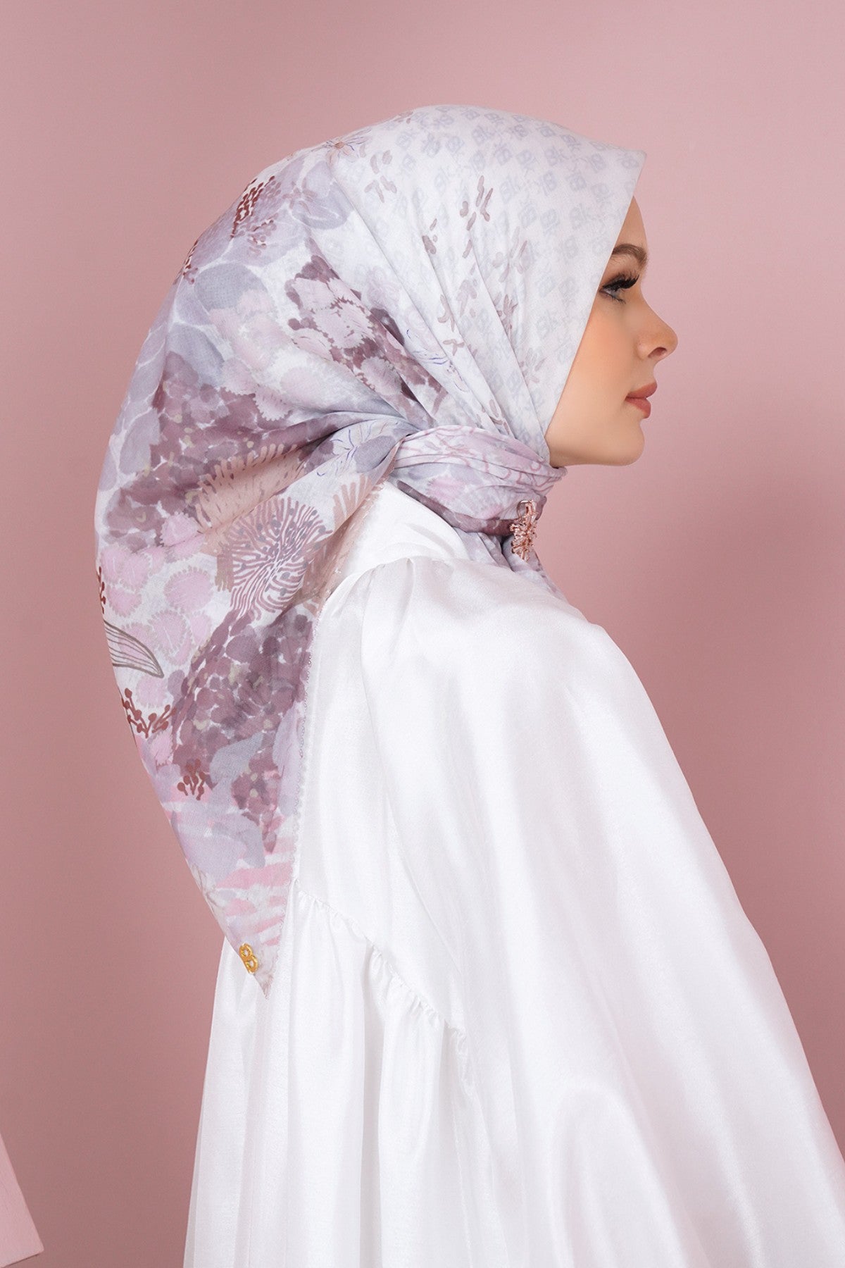 Kimmonia Square - White Dove