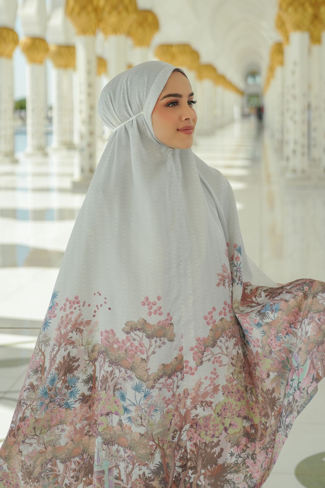 Al Qasr Prayer Robe - Pearl