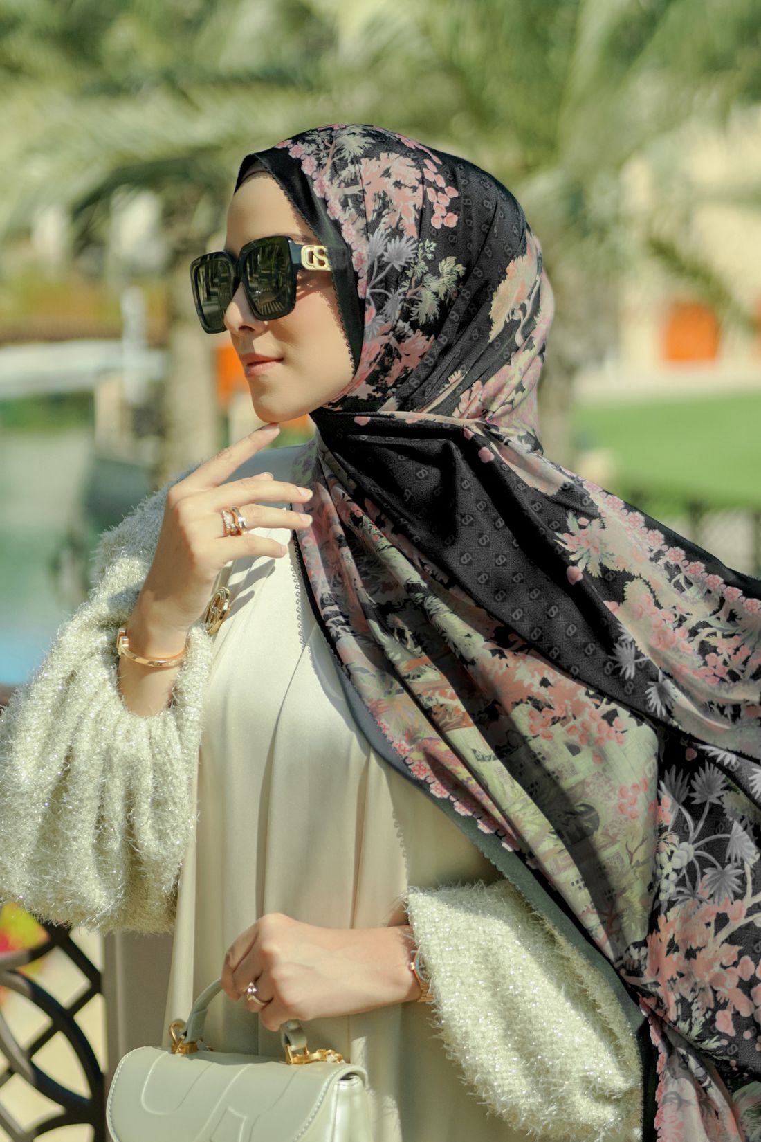 Al Qasr Satin Shawl - Mashrabiya