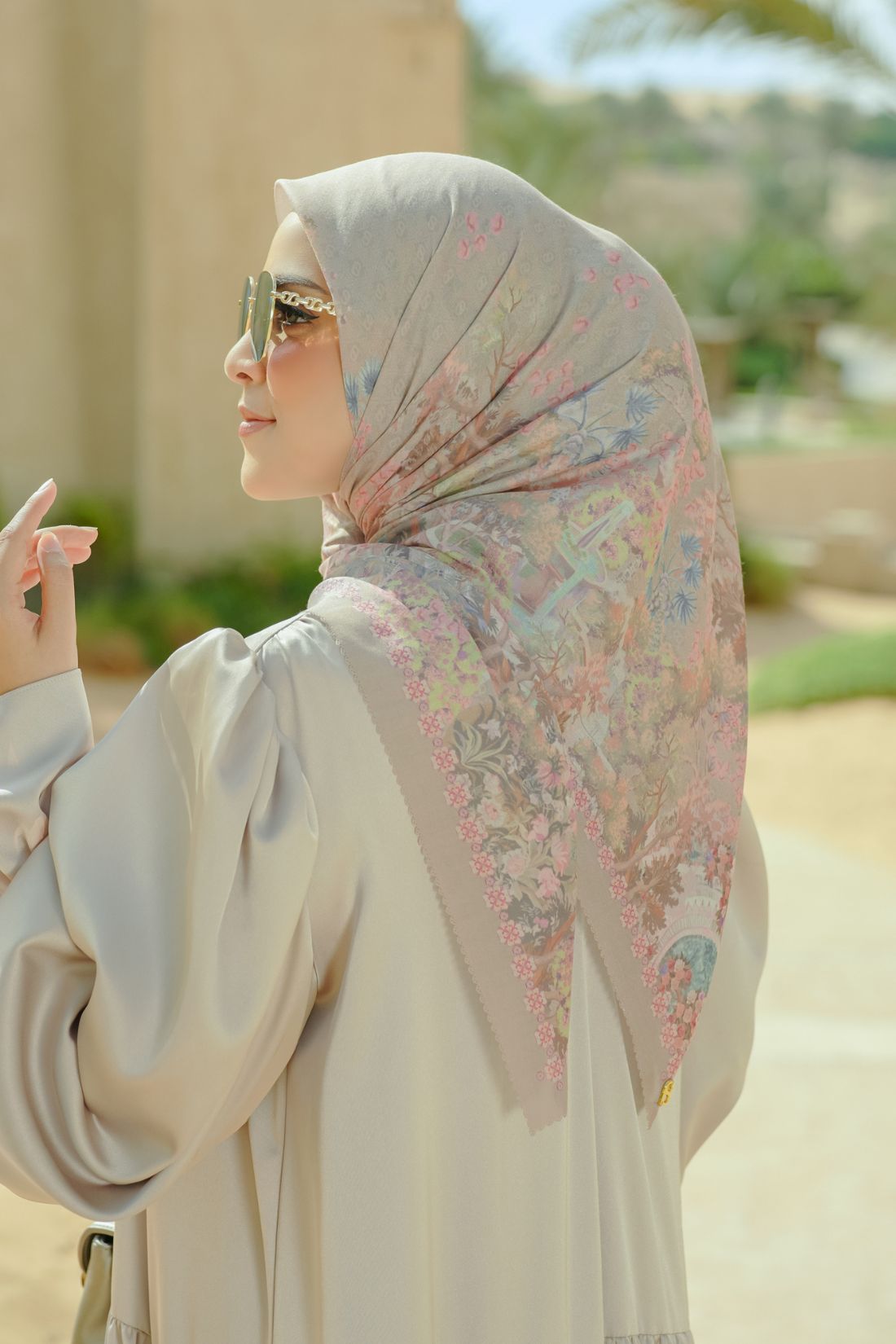 Al Qasr Square - Pottery