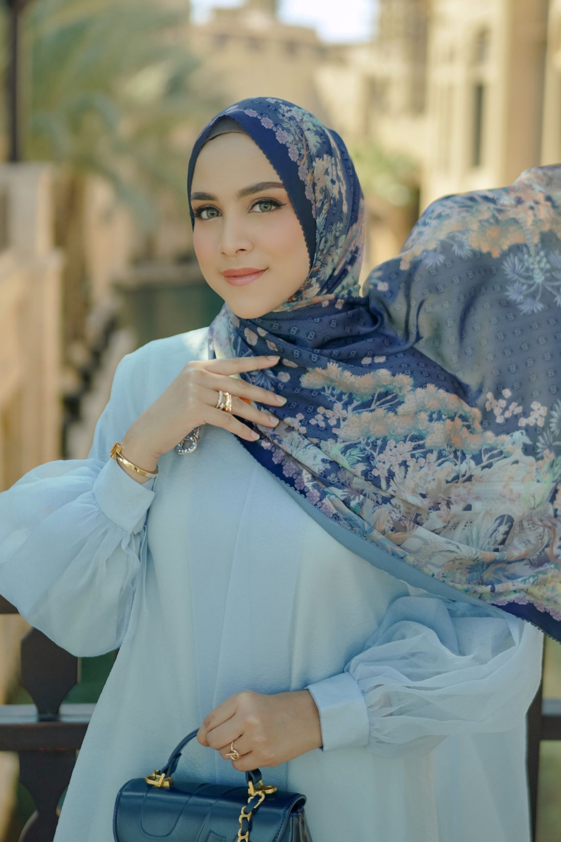 Al Qasr Satin Shawl - Flag