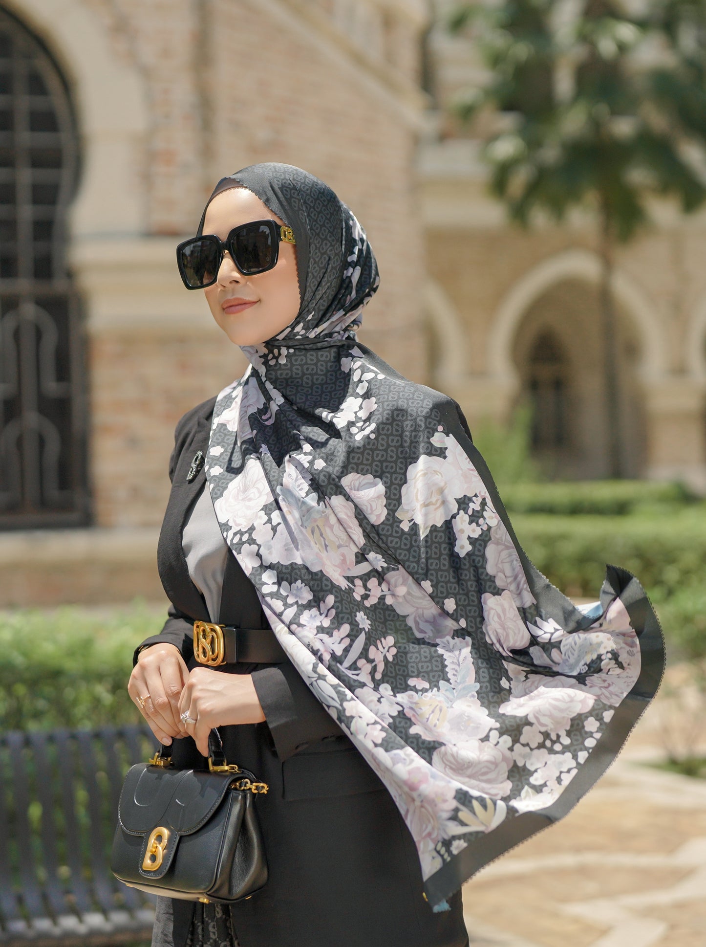 Bel Fle Satin Shawl - Black Orchid