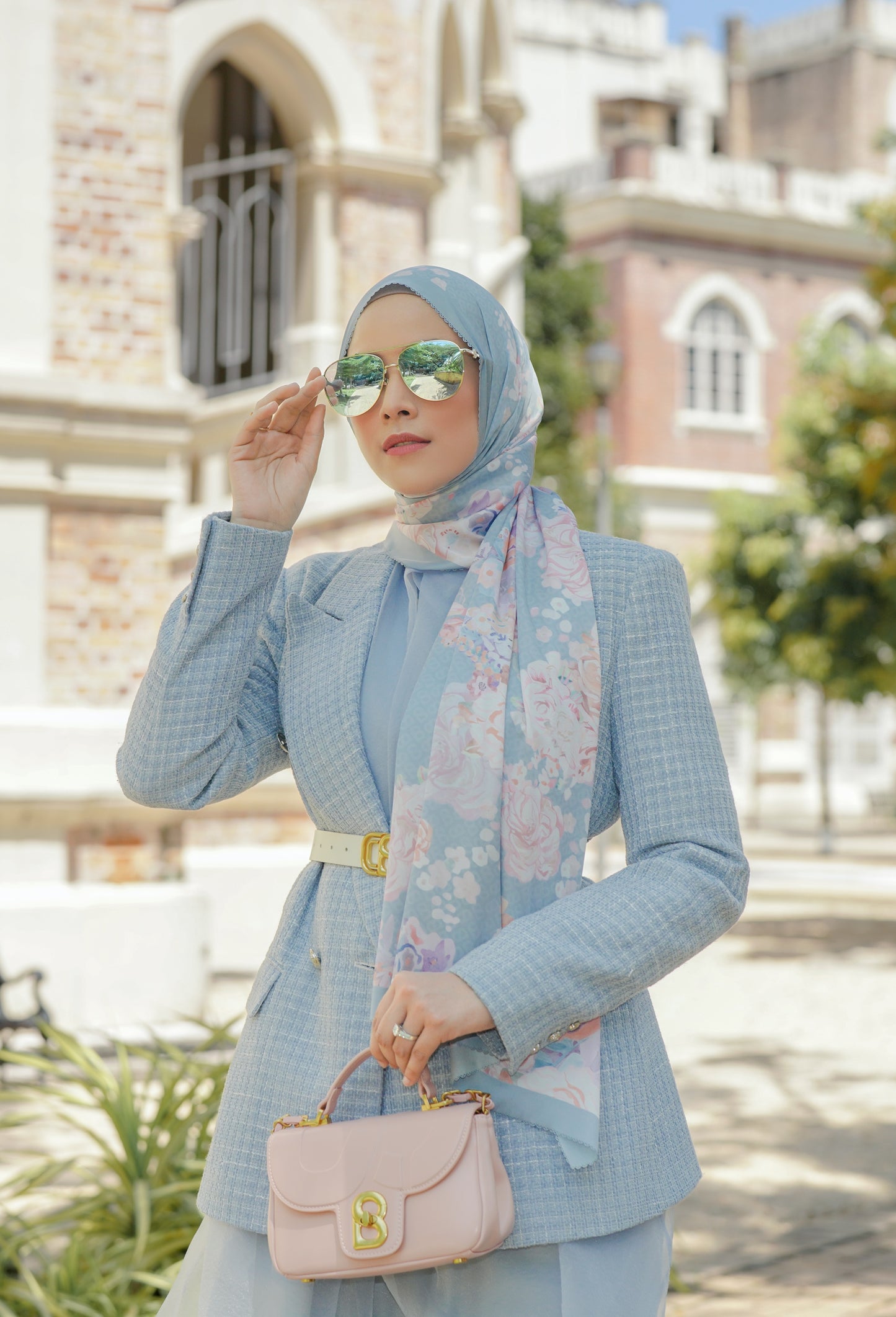 Bel Fle Satin Shawl - Hortensia