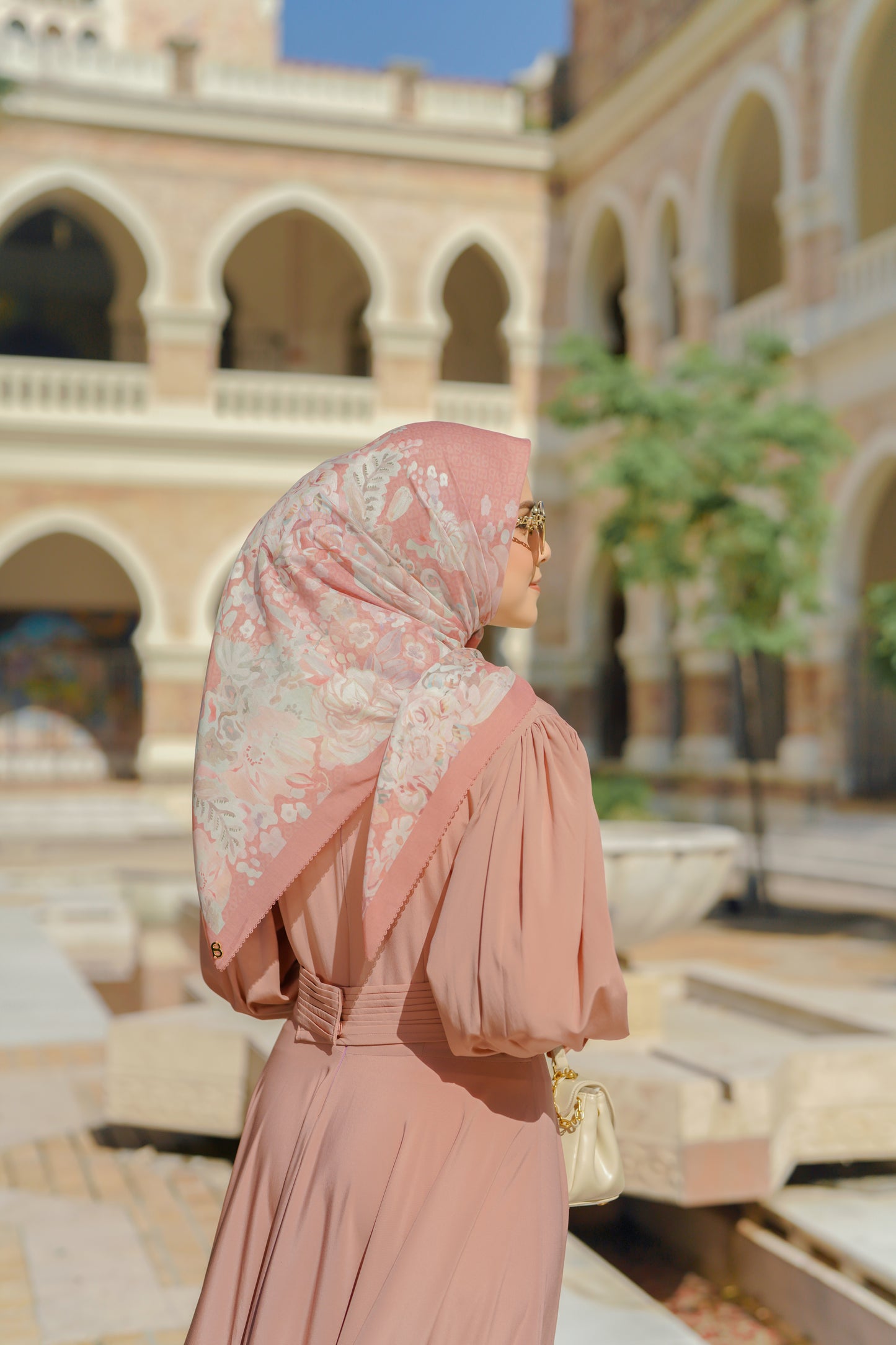 Bel Fle Square - Tulip