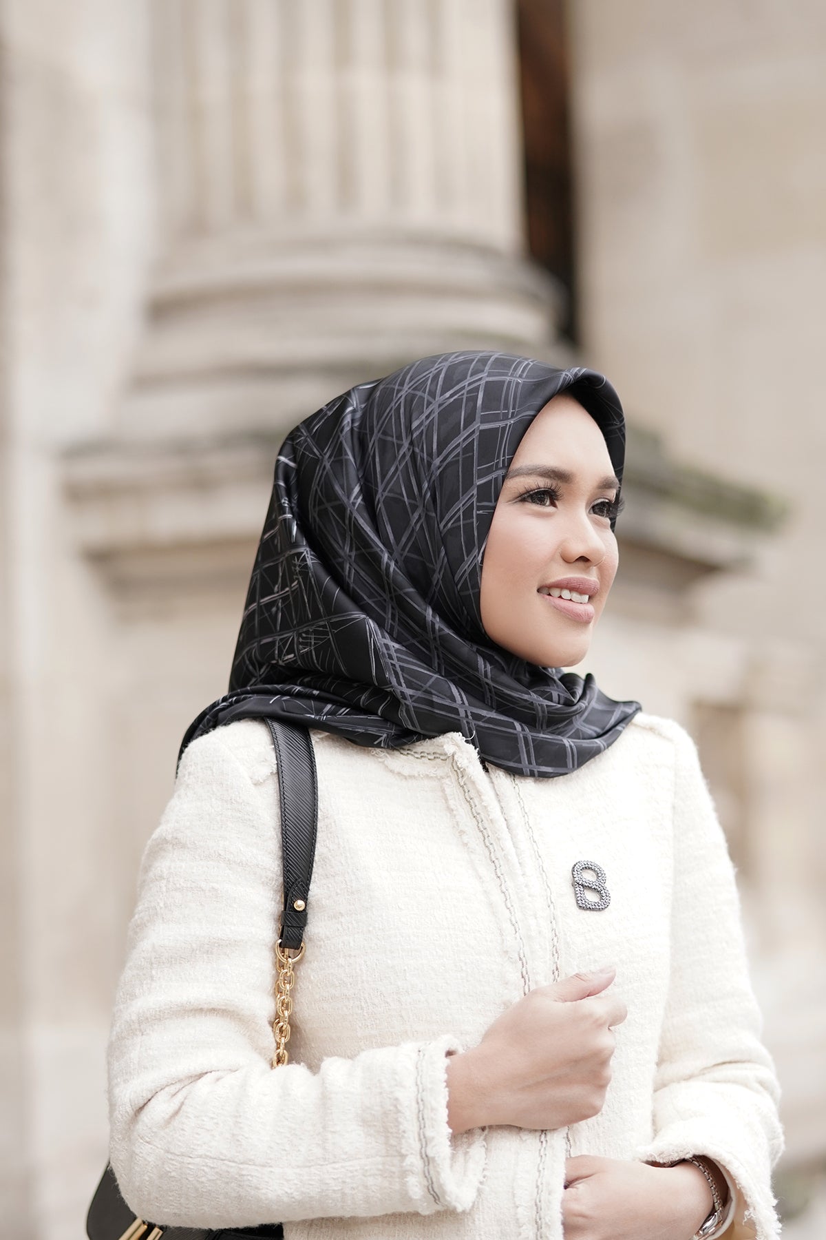 Louvre Series Satin Square - Black