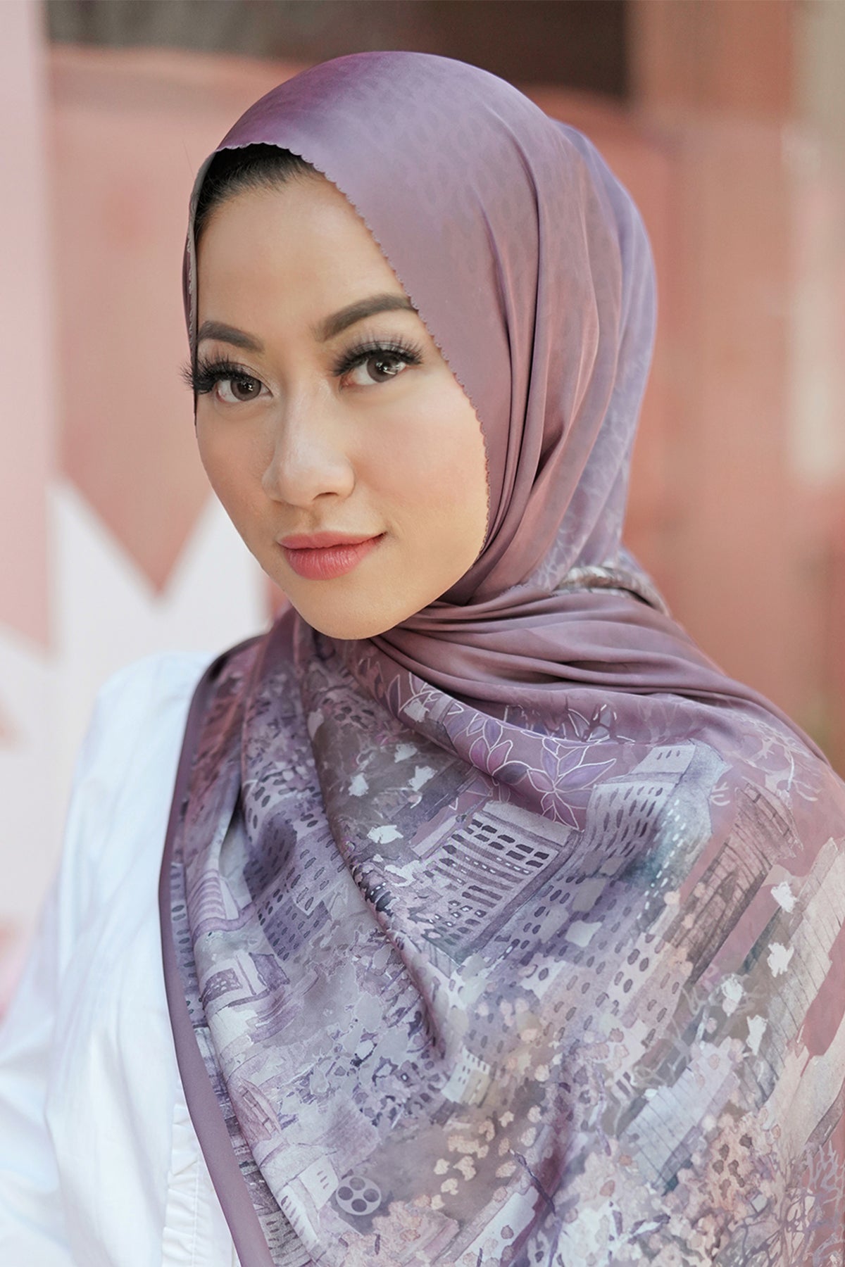 New York Reborn Satin Shawl - Big Apple