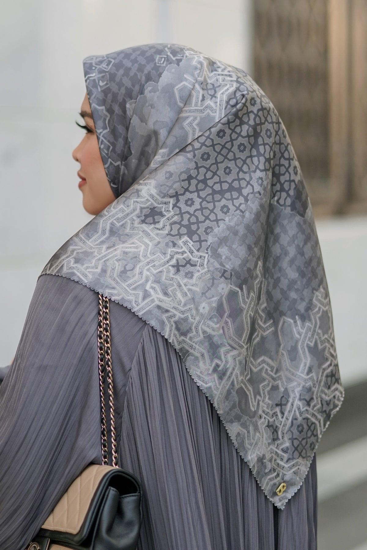 Haramain Series Satin Square - Dove