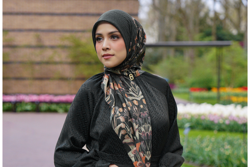 6 Black Scarves  Recommendation That Go With Everything