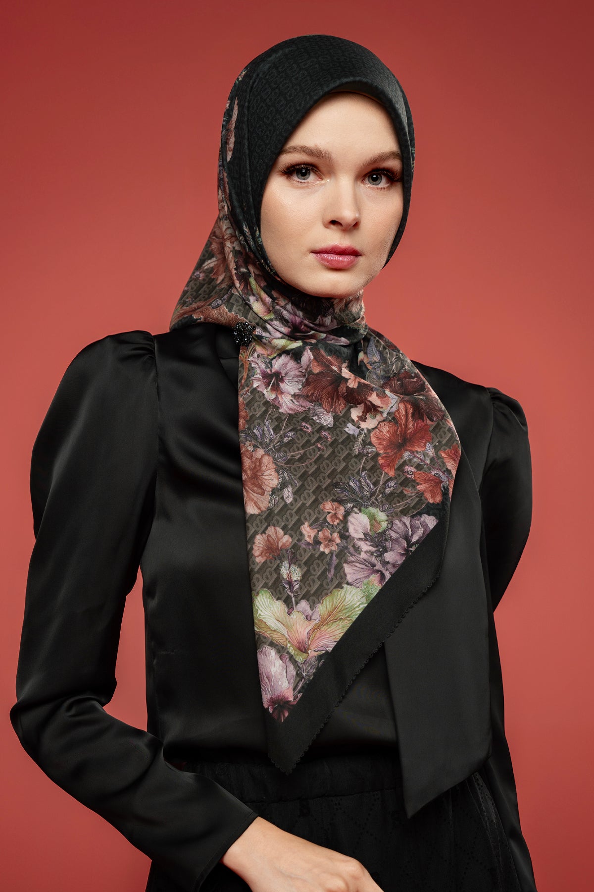 Bungaraya Square Series - Black Calla