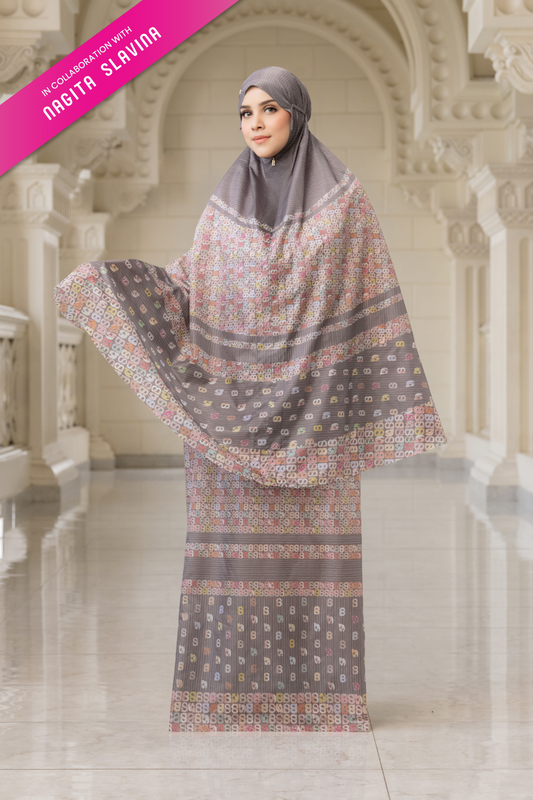 Nagita Capsule Prayer Robe - Chestnut